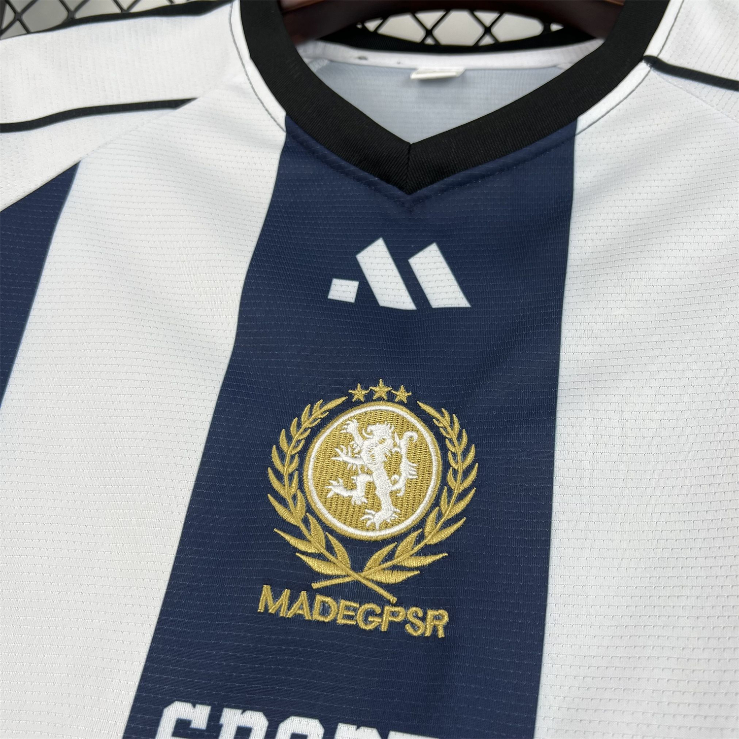 AlphaJersey-Unisex Deep Blue Striped 2026 World Cup Style V-Neck Soccer Jersey - Fans Version