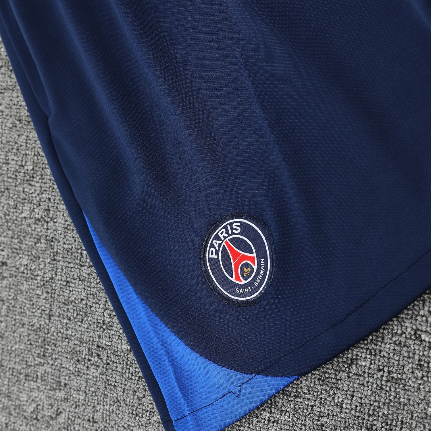 AlphaJersey-Paris Saint-Germain PSG 25-26 Short-Sleeve Training Set - Red Top & Deep Blue Shorts