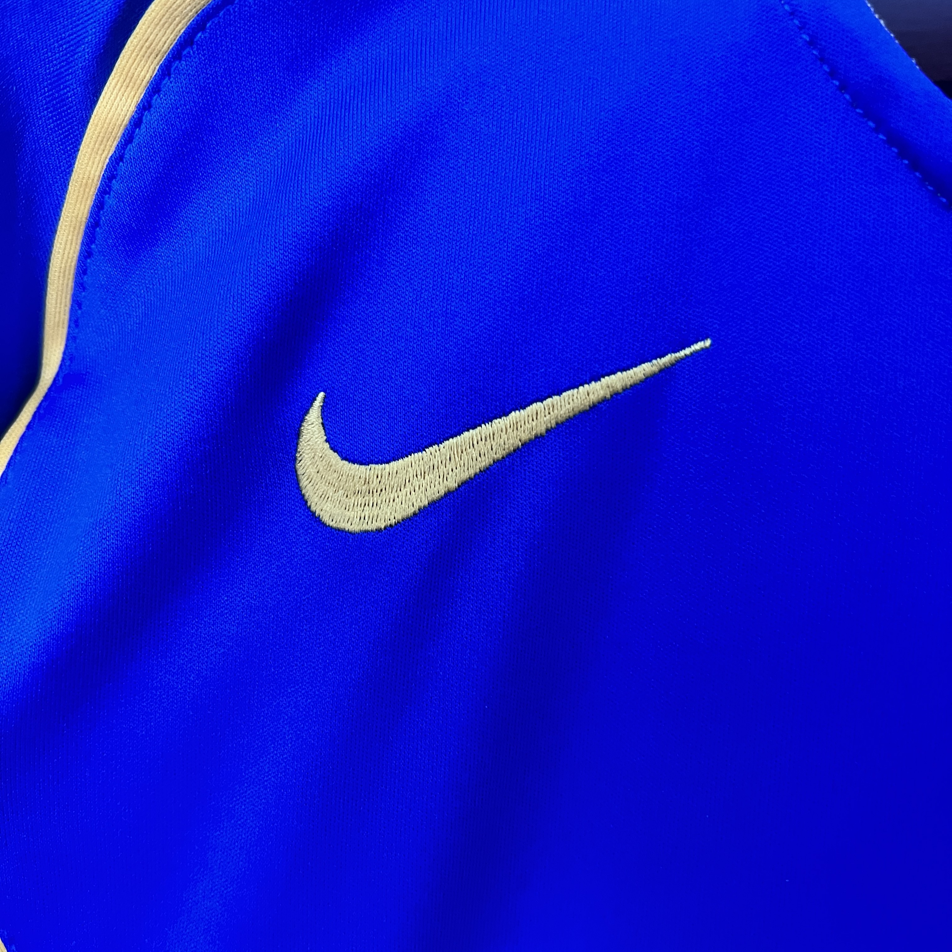 AlphaJersey-Retro Juventus 2004-05 Away Stadium Jersey