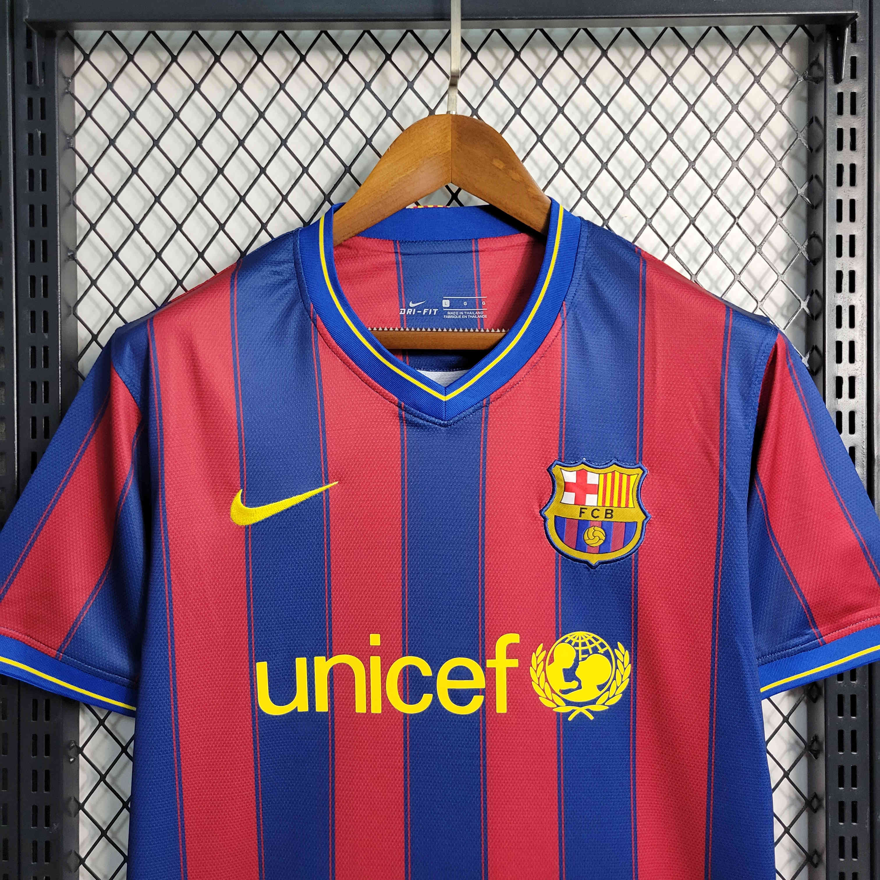 AlphaJersey-Retro Barcelona 09-10 Home Stadium Jersey