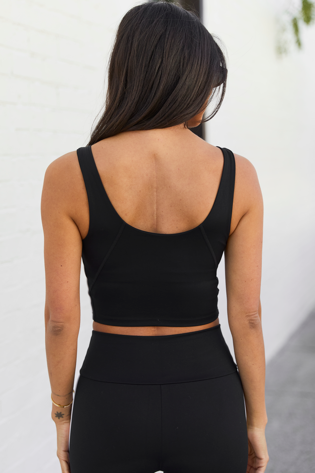 Daily Dash Black Active Tank | Elegant Women's Fashion by coolavocek