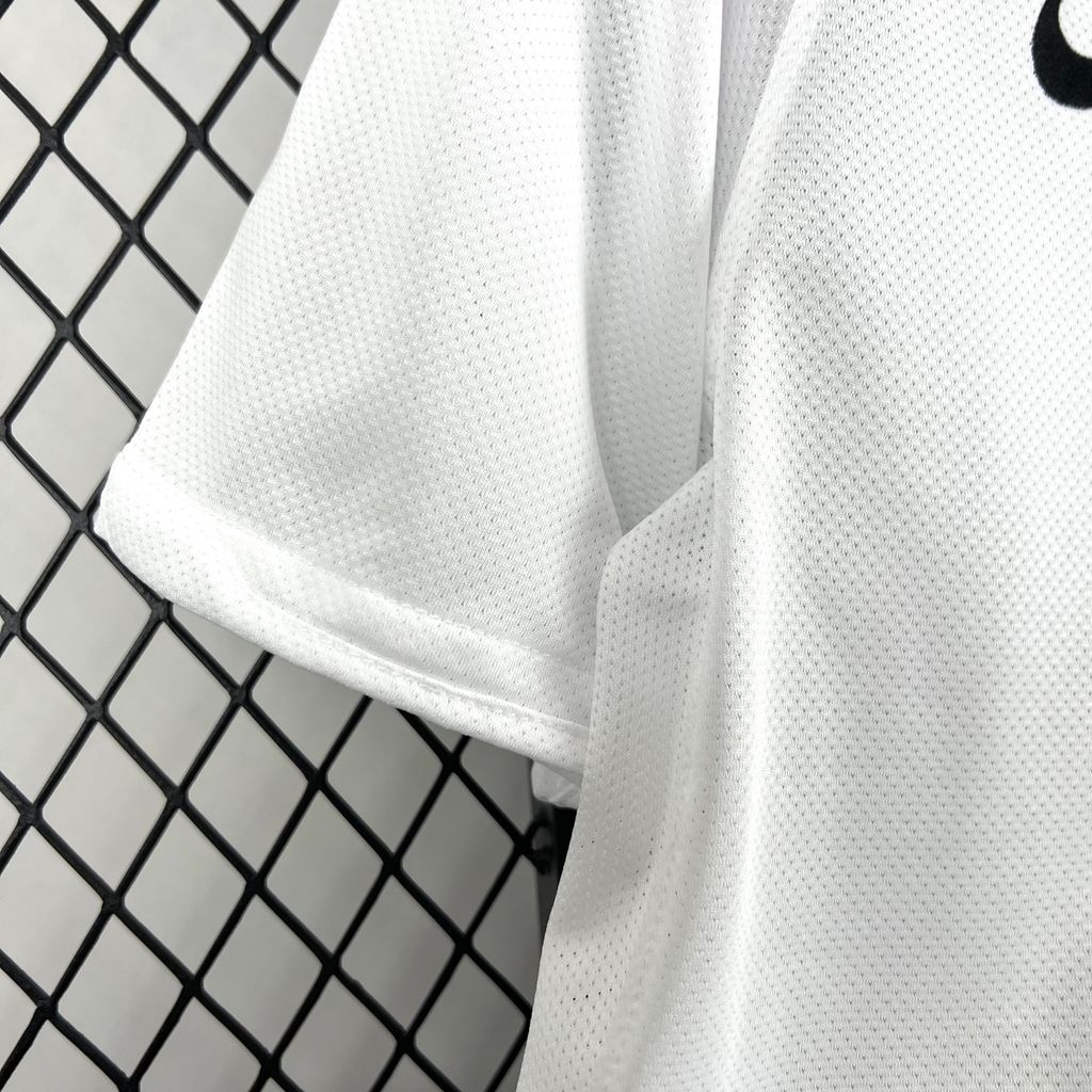 AlphaJersey-Retro Juventus 2010-11 Away Jersey