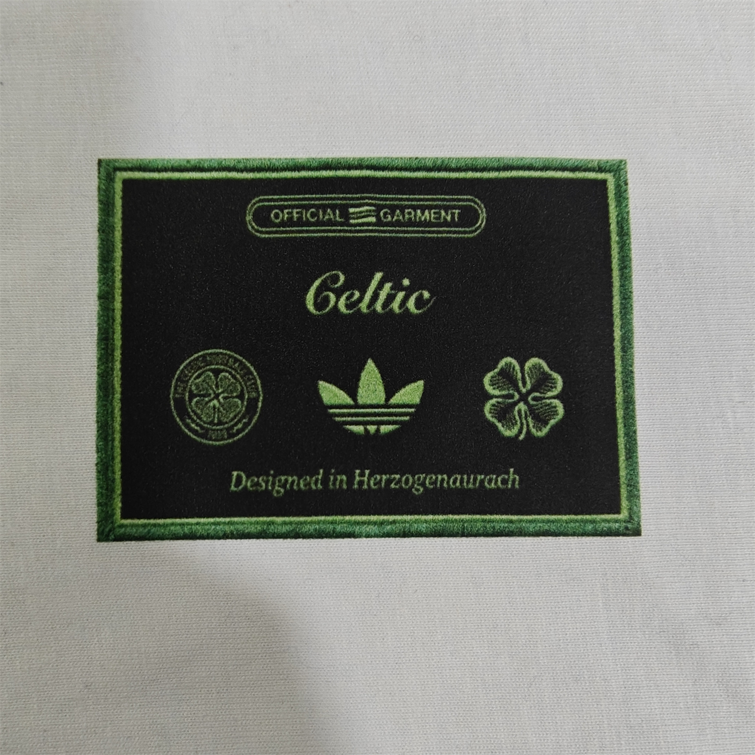 AlphaJersey-Celtic 25-26 Originals Terrace Icon Unisex Pullover Hoodie