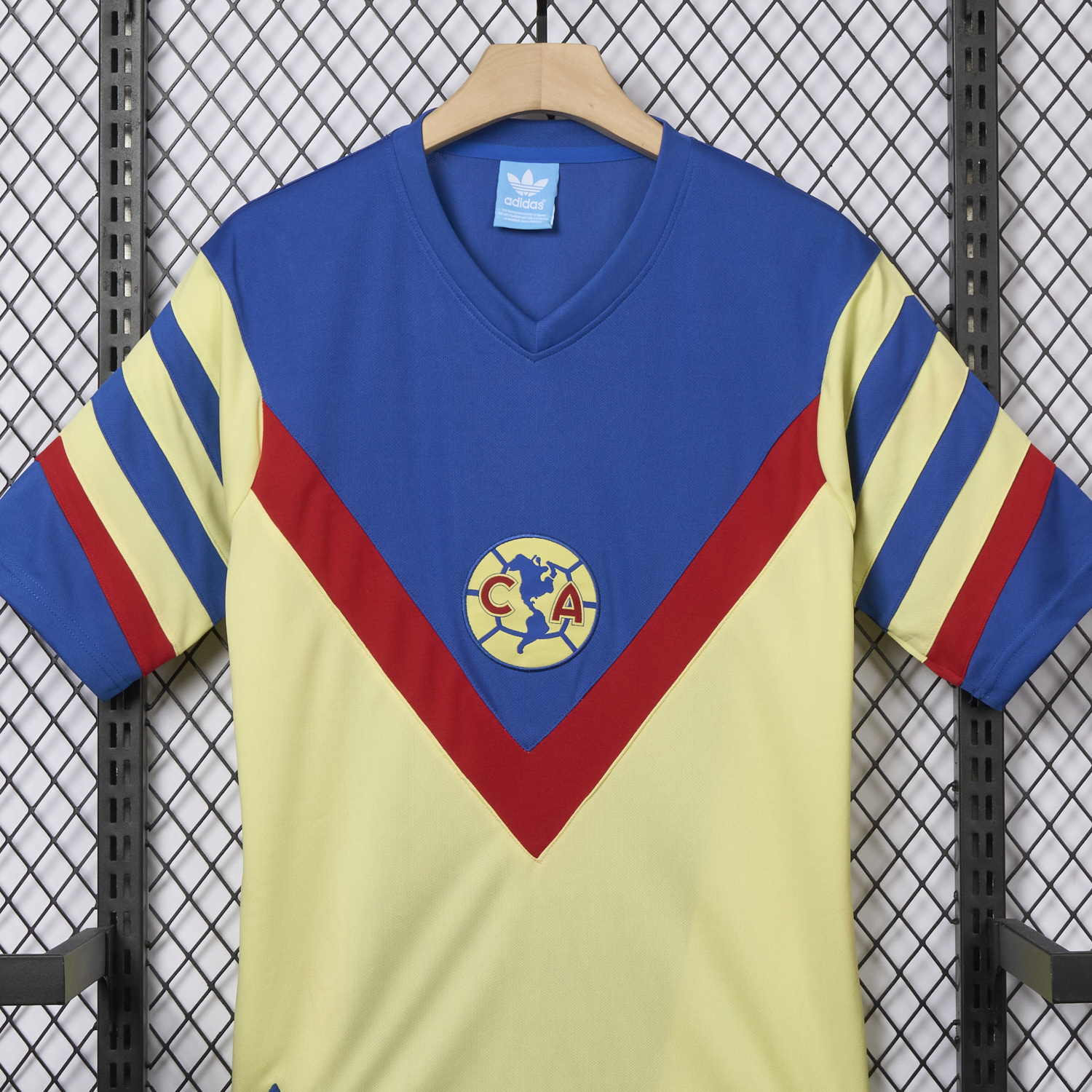 AlphaJersey-Retro Club América 1982-84 Home Jersey