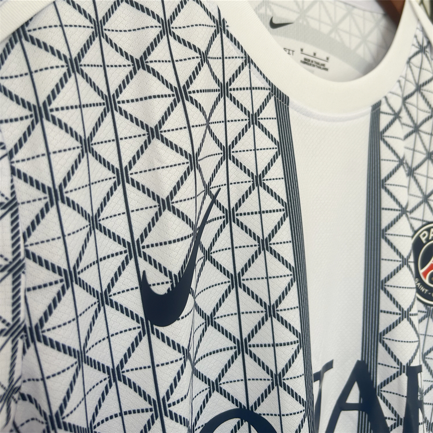 AlphaJersey-Paris Saint-Germain PSG 25-26 White Pre-Match Training Jersey - Fans Version