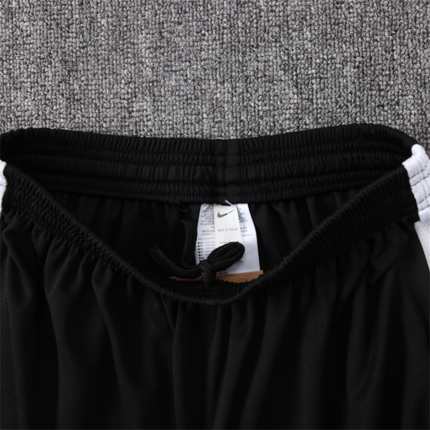 AlphaJersey-Paris Saint-Germain PSG 26-27 Short-Sleeve Training Set - White Border Black Top & Shorts