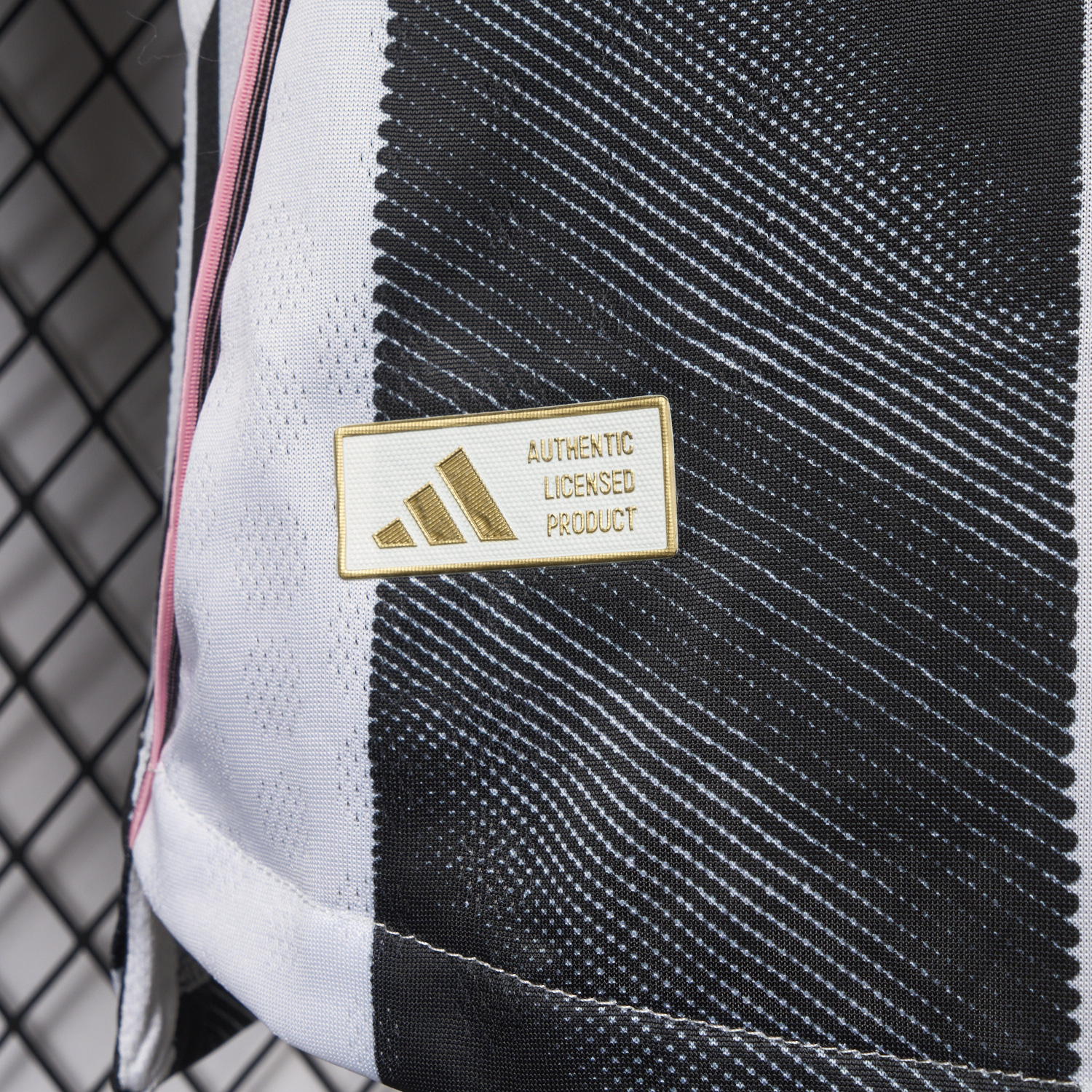 AlphaJersey-Juventus 25-26 Home Jersey With Chest Patch - Player Version