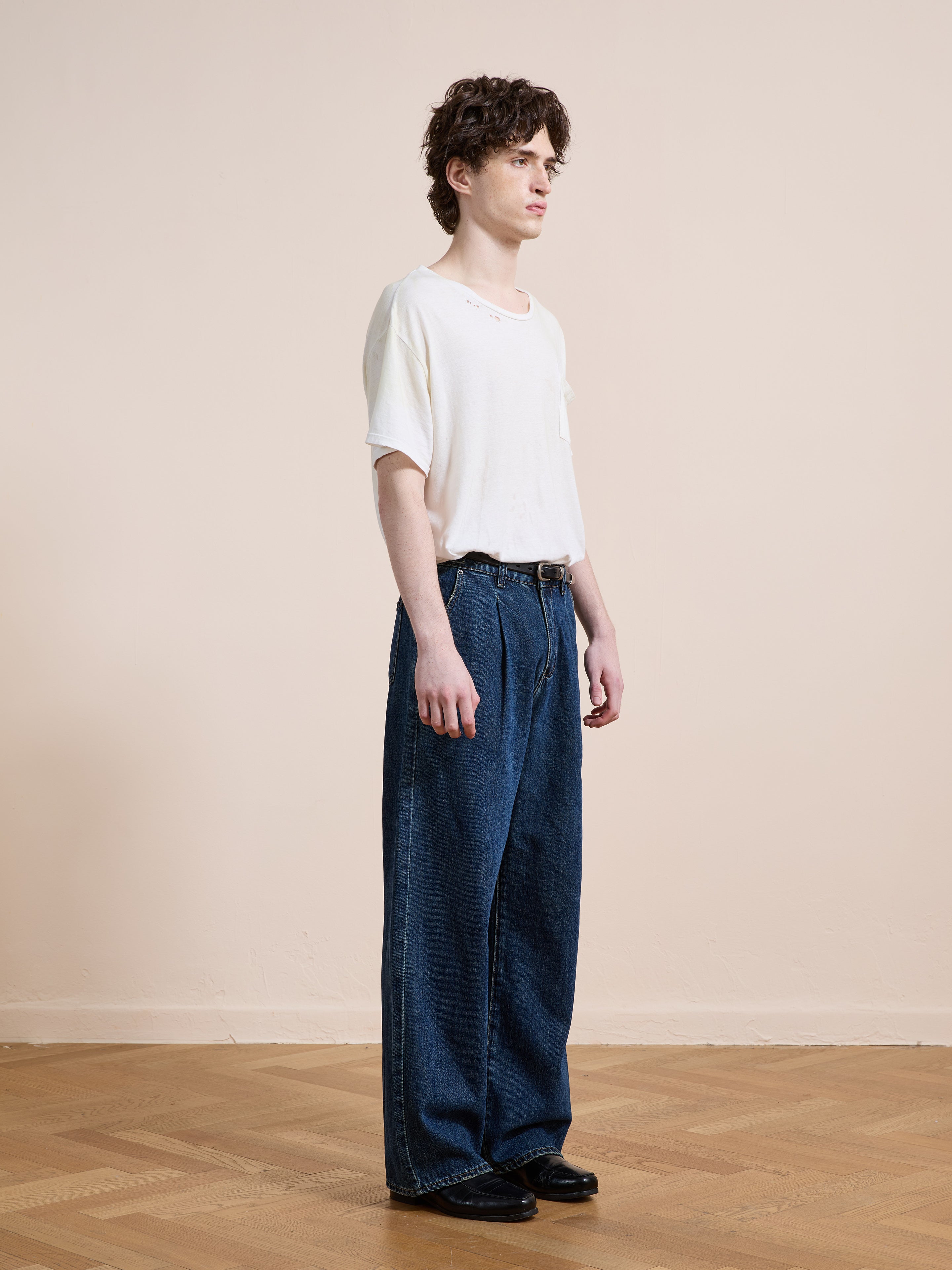 Pleated Relaxed Fit Jeans | Modern Menswear by yycbvcnbmmnbm