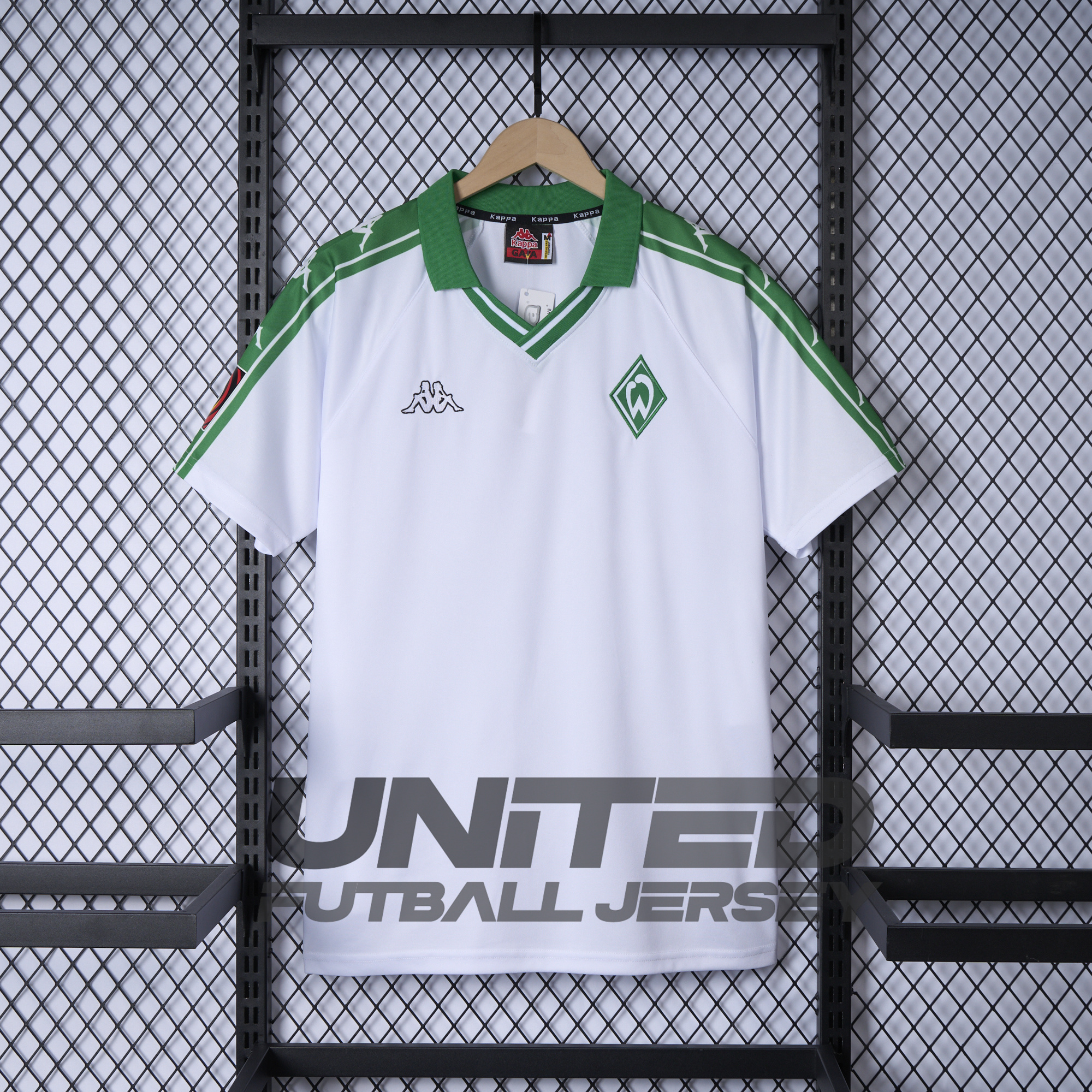 AlphaJersey-Retro Werder Bremen 2001-02 Away Jersey