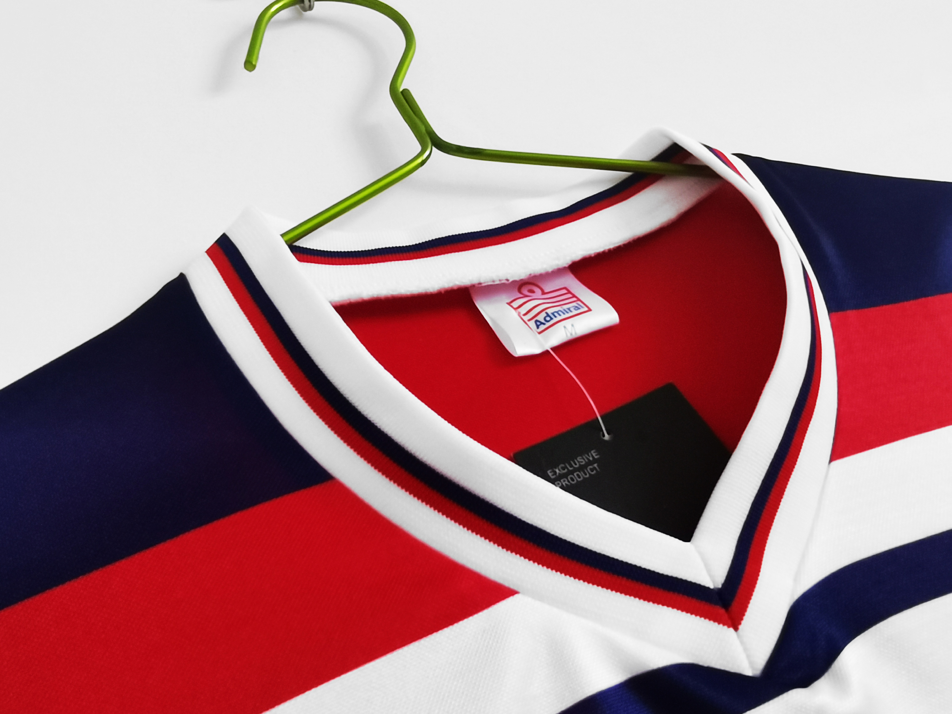AlphaJersey-Retro England 1982 Away Stadium Jersey