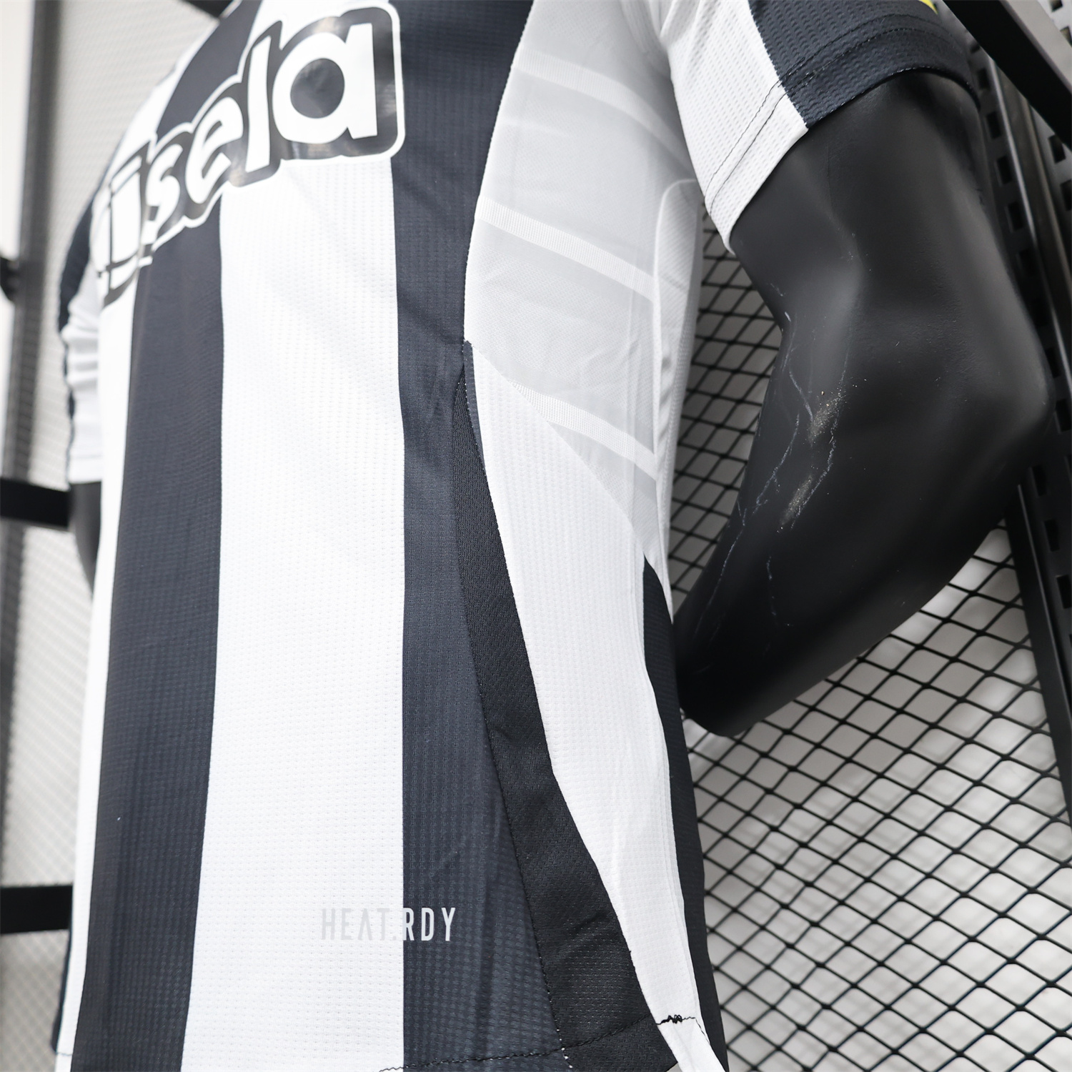 AlphaJersey-Newcastle United 2025 CARABAO CUP FINAL Home Jersey - Player Version