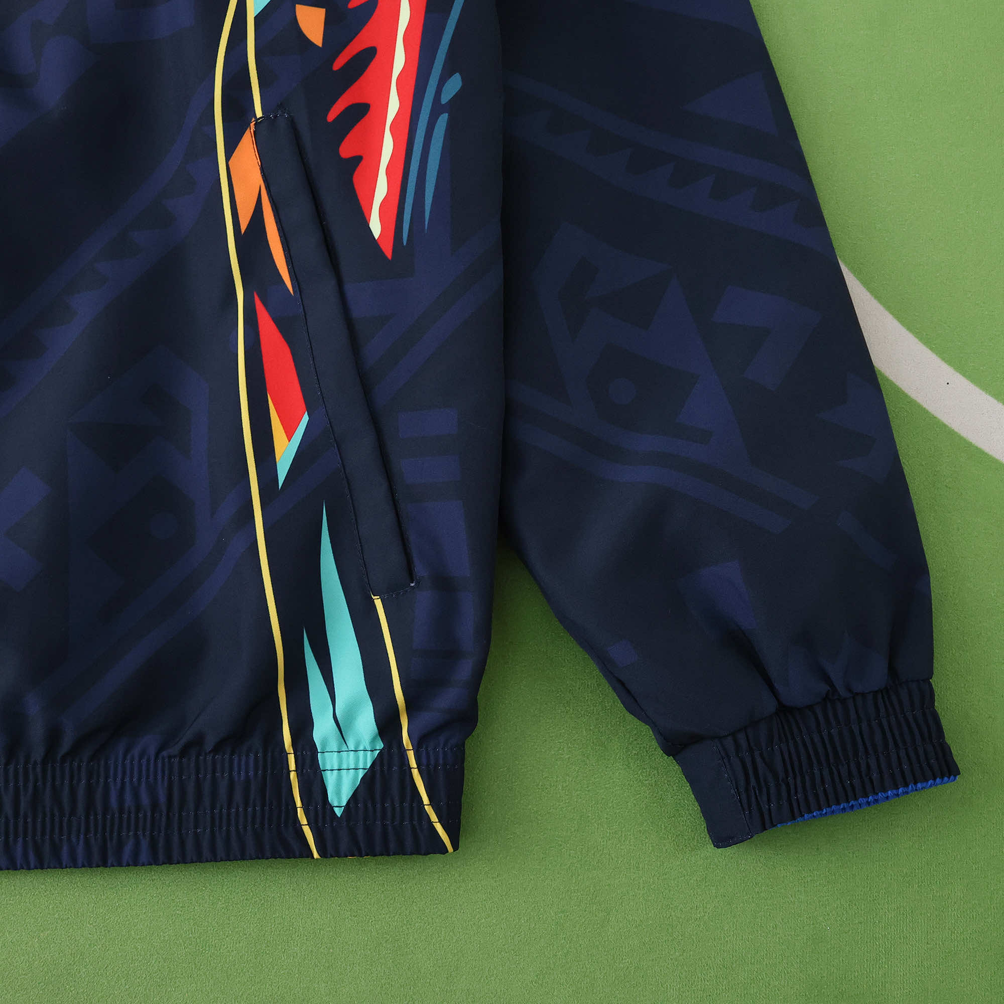 AlphaJersey-Club América 25-26 Throwback Double Sided Reversible Windbreaker - Blue & Black