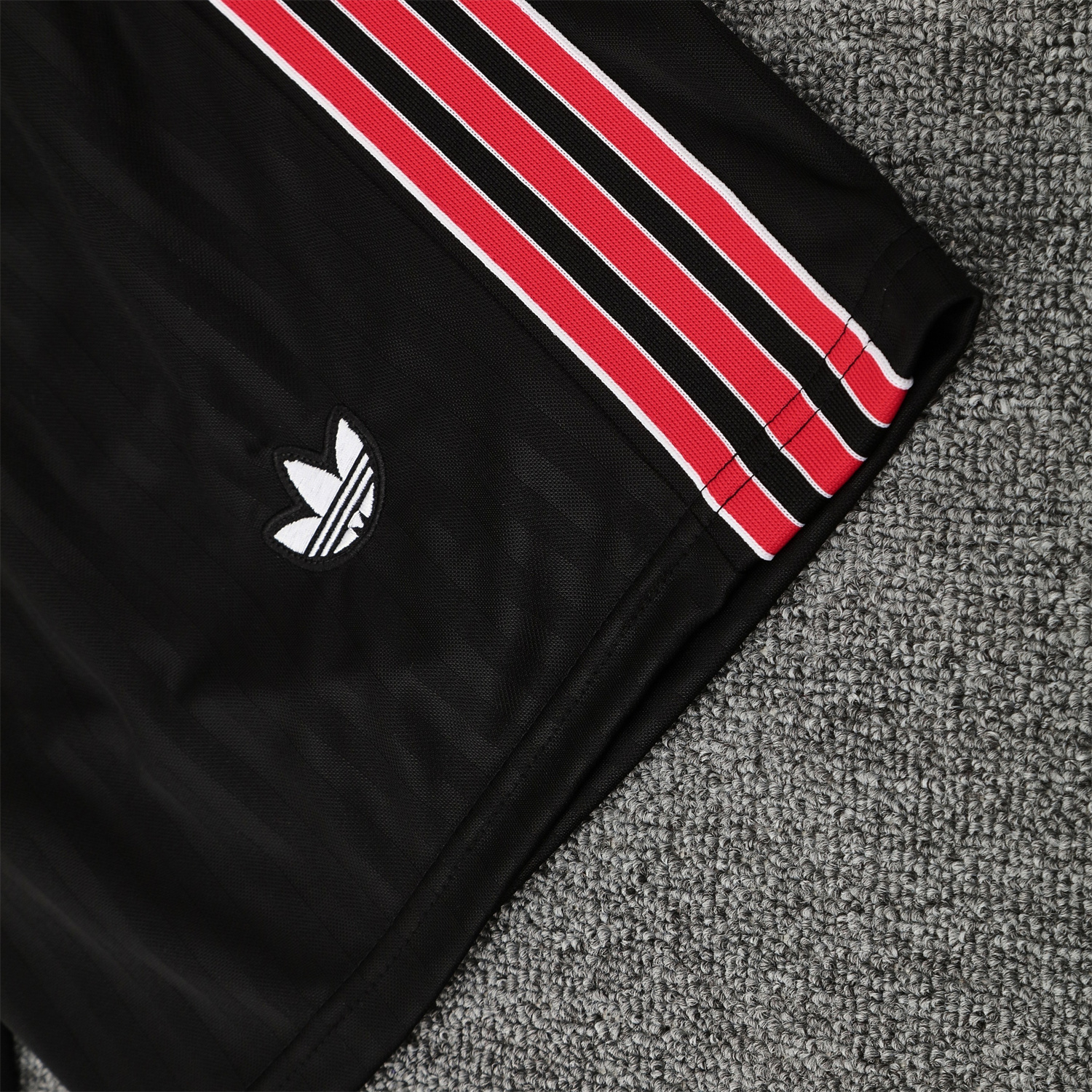 AlphaJersey-Flamengo 25-26 Short-Sleeve Training Set - Red Top & Black Shorts