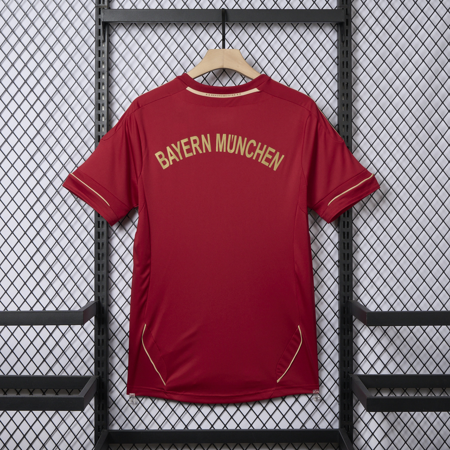 AlphaJersey-Retro Bayern Munich 2012-13 Home Jersey