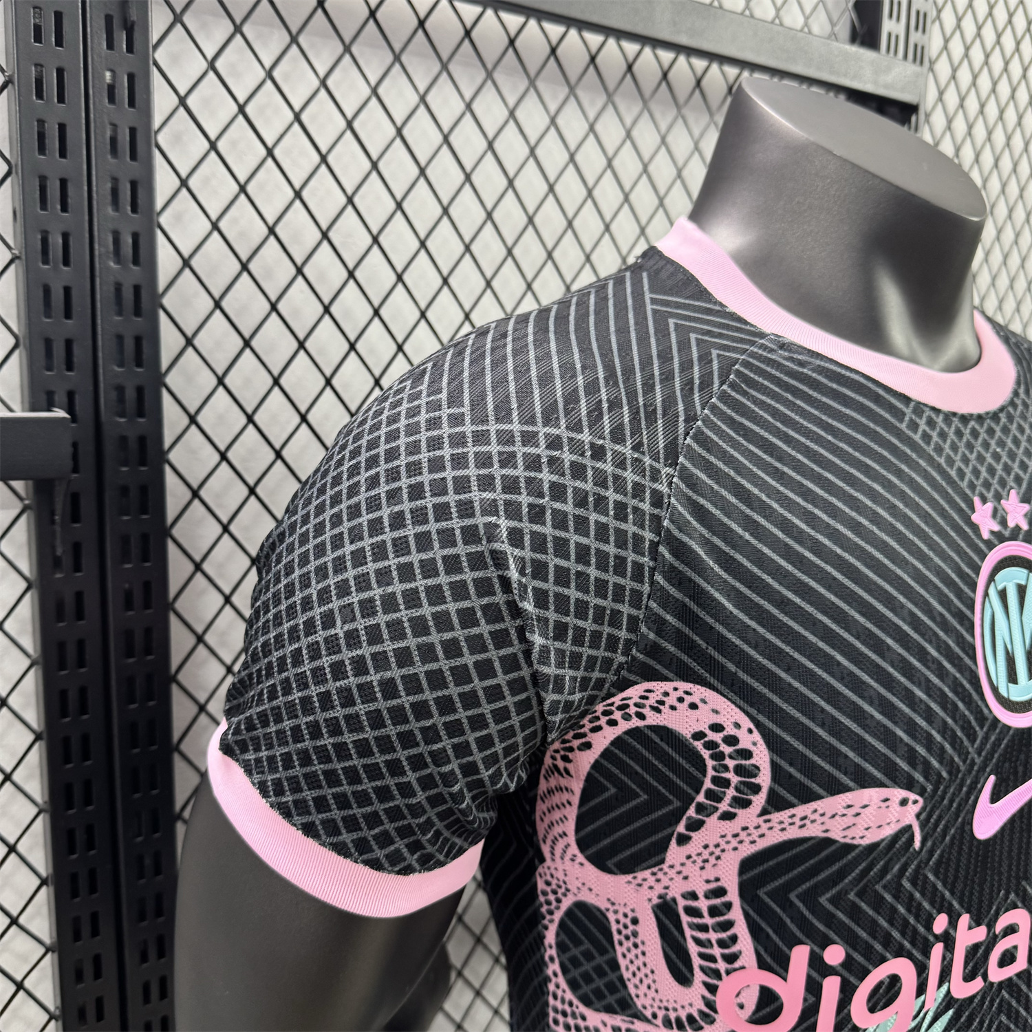 AlphaJersey-Inter Milan 25-26 Pink Snake Special Black Jersey - Player Version