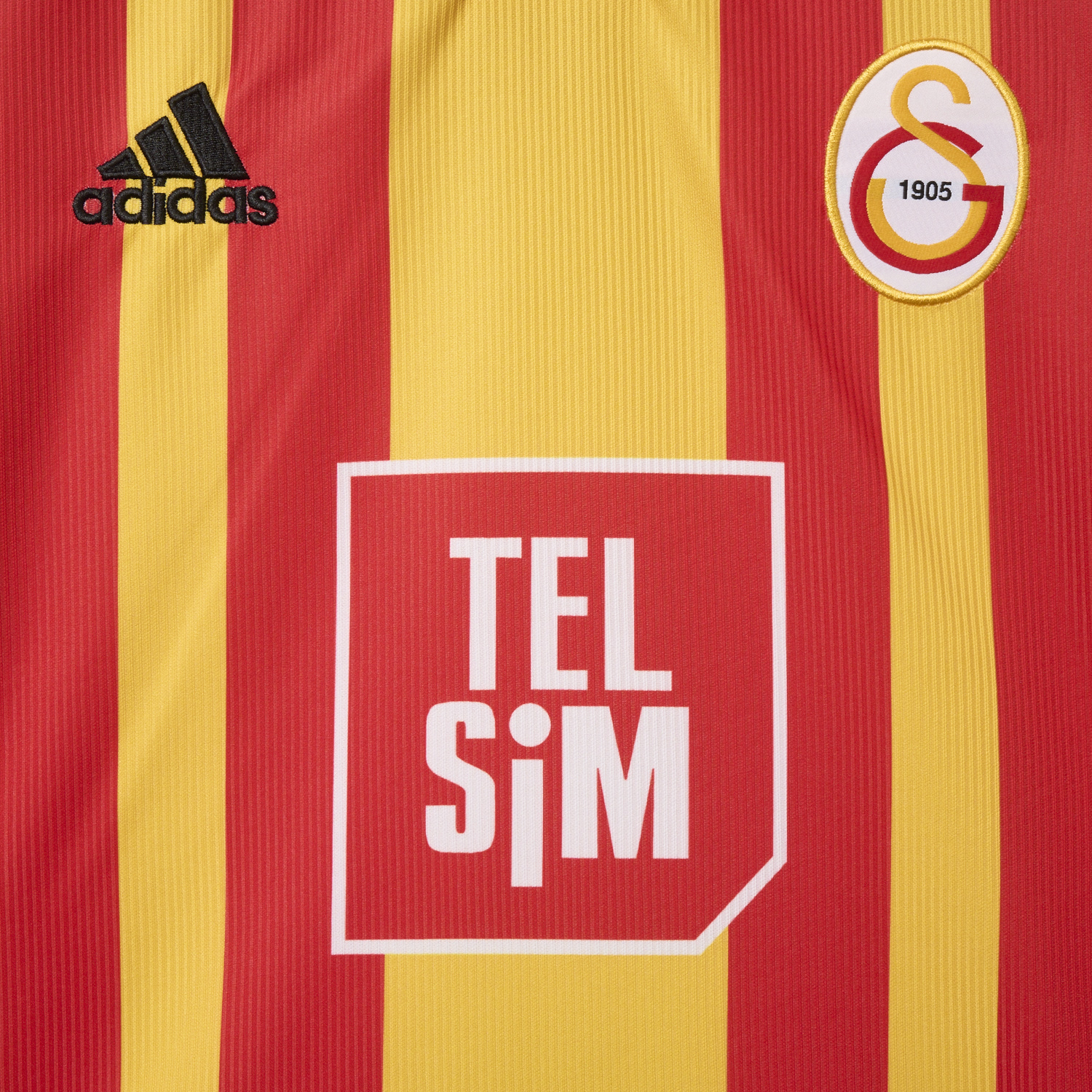 AlphaJersey-Retro Galatasaray 2000-01 Home Jersey