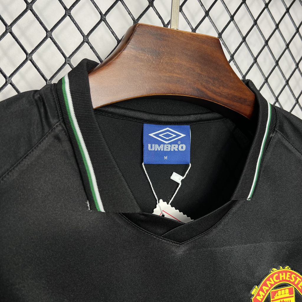 AlphaJersey-Retro Manchester United 1998-99 Third Jersey