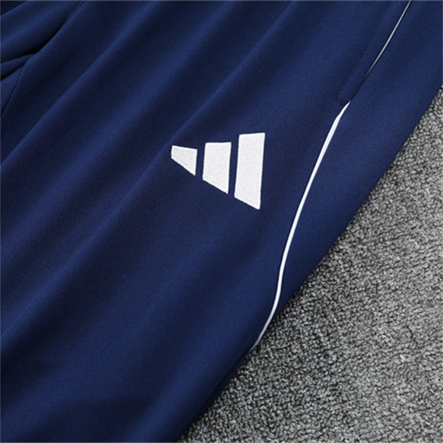 AlphaJersey-Arsenal 25-26 Long Sleeves Training Set - Colorful Camouflage Top & Royal Blue Pants