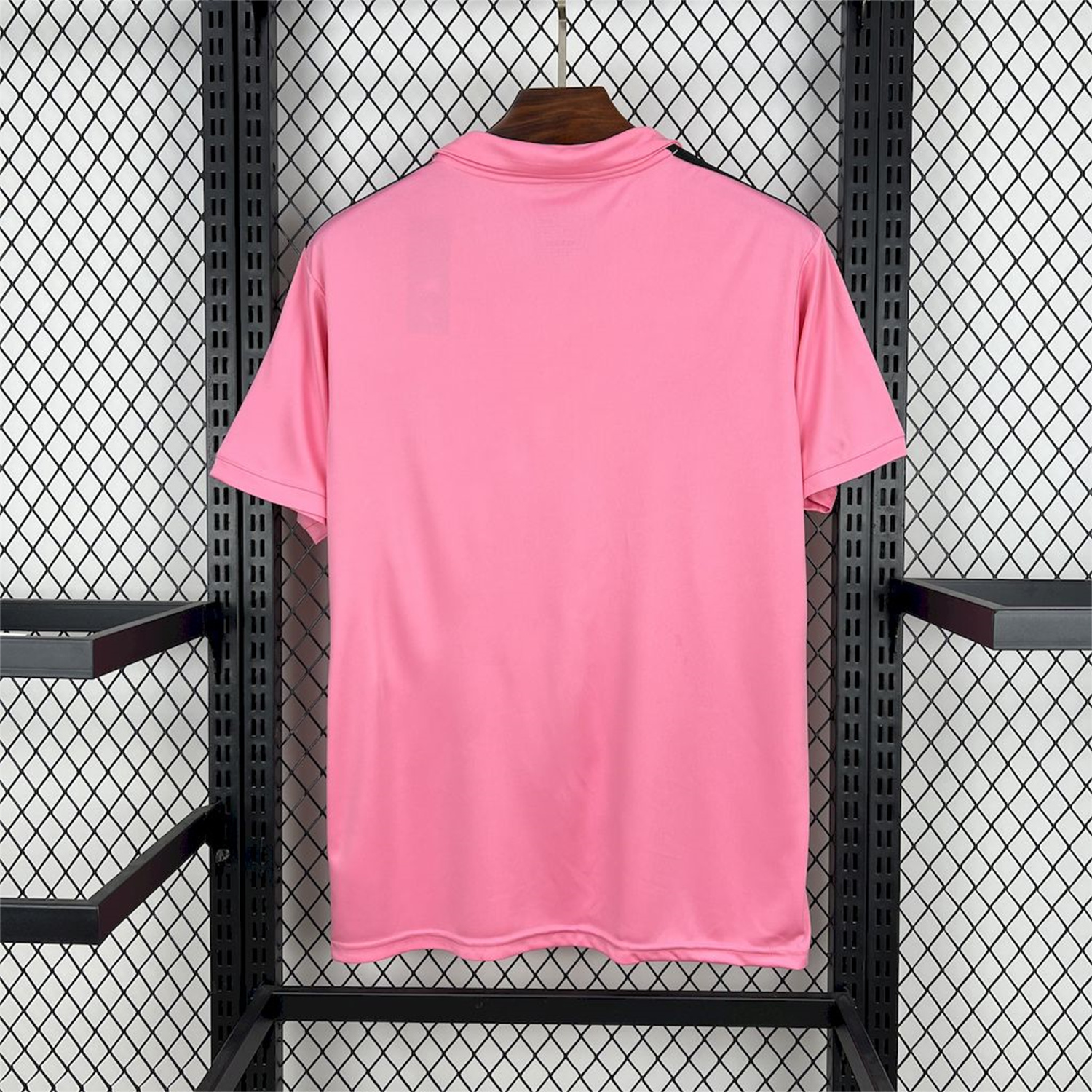 AlphaJersey-Real Madrid 2025-26 Pink Special Edition Jersey - Fans Version