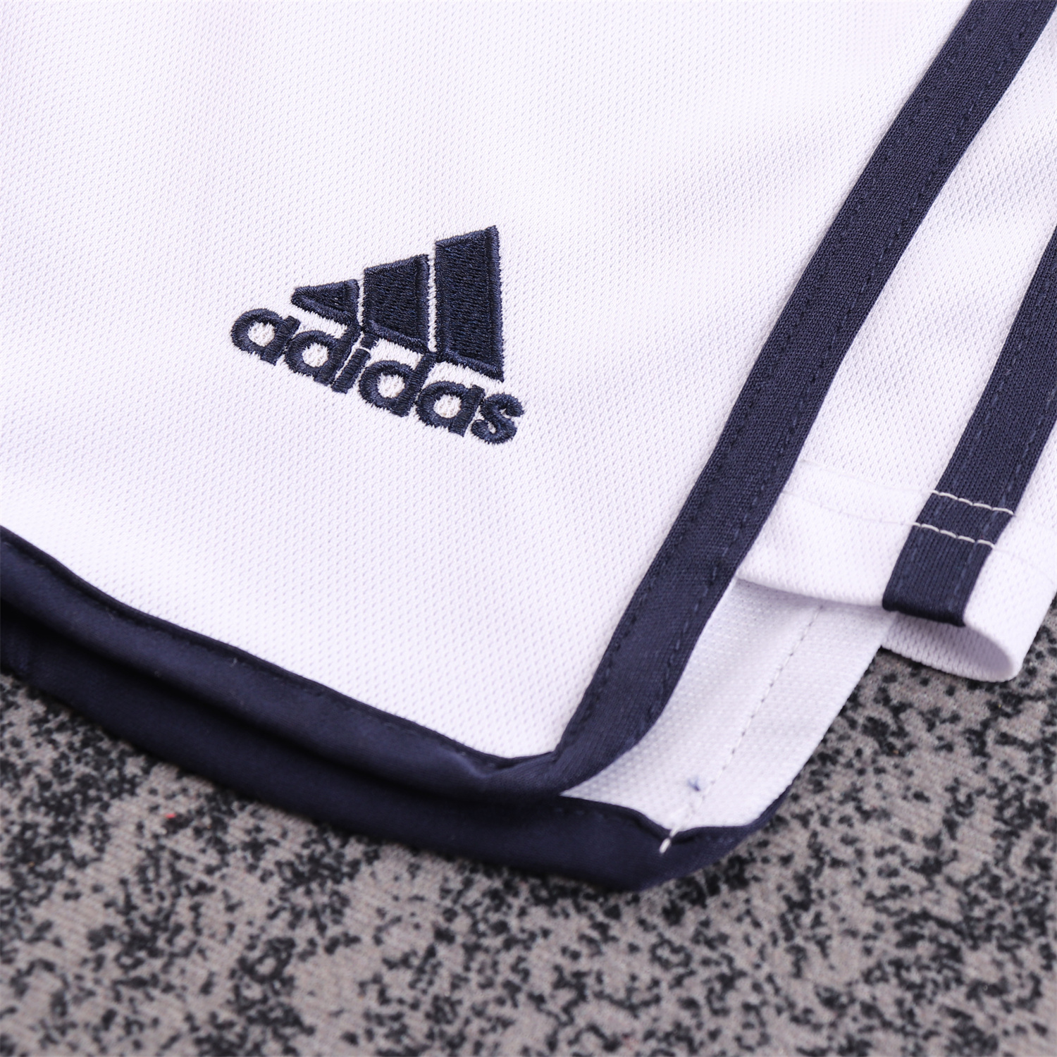 AlphaJersey-Retro Real Madrid 2000-01 Home Kids Kit