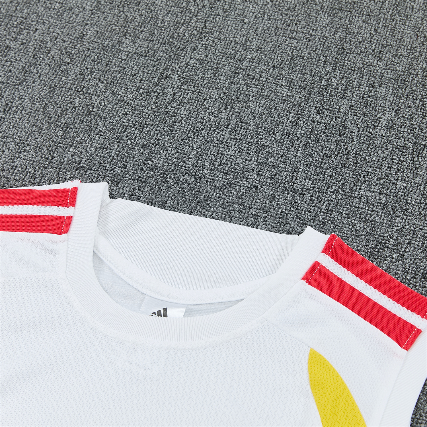 AlphaJersey-Colombia 2026 Vest Training Set - White Vest and Blue Shorts
