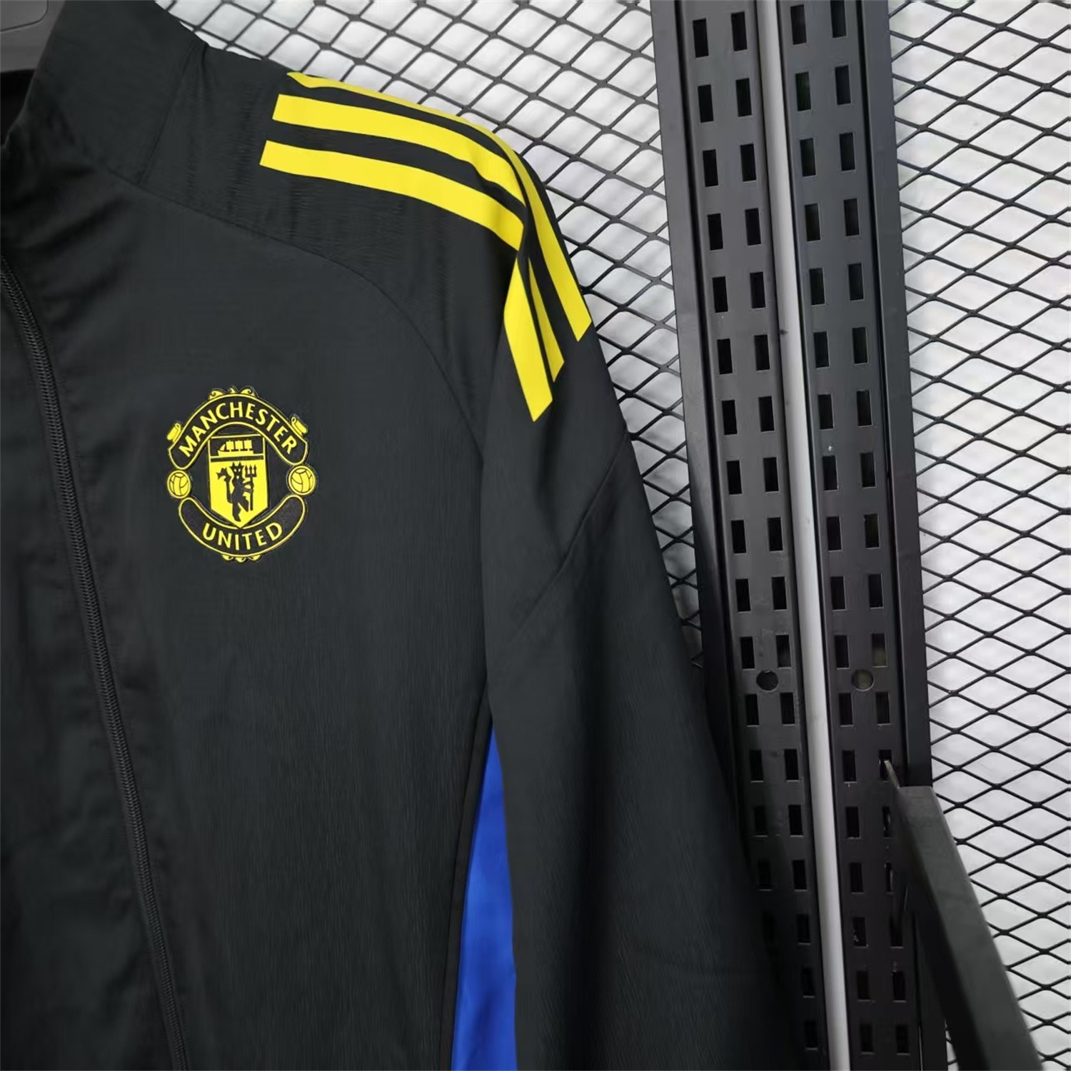 AlphaJersey-Manchester United 25-26 Black Windbreaker Jacket
