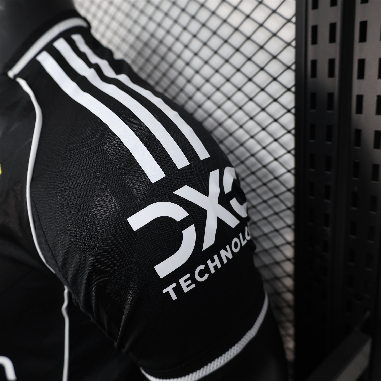 AlphaJersey-Manchester United 25-26 Black Training Jersey - Player Version