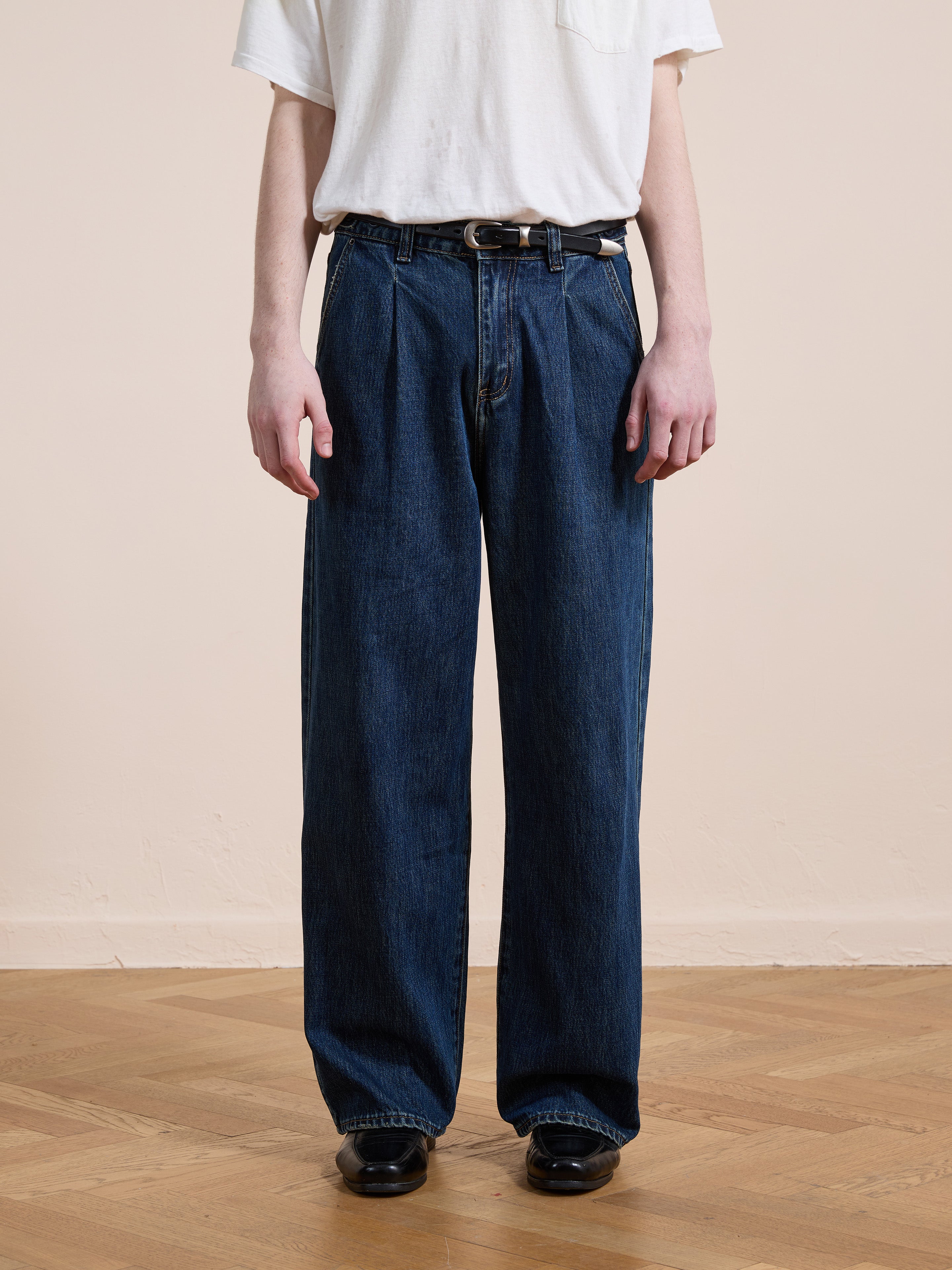 Pleated Relaxed Fit Jeans | Modern Menswear by yycbvcnbmmnbm