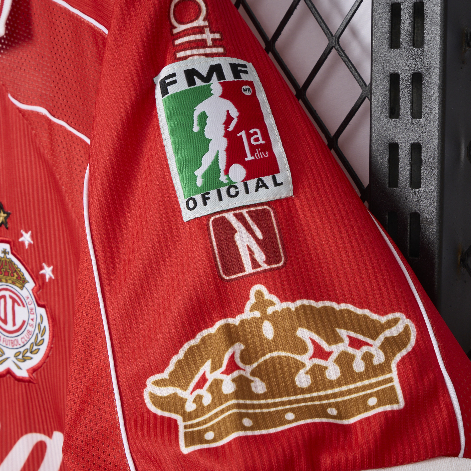 AlphaJersey-Retro Toluca 1999-00 Home Jersey