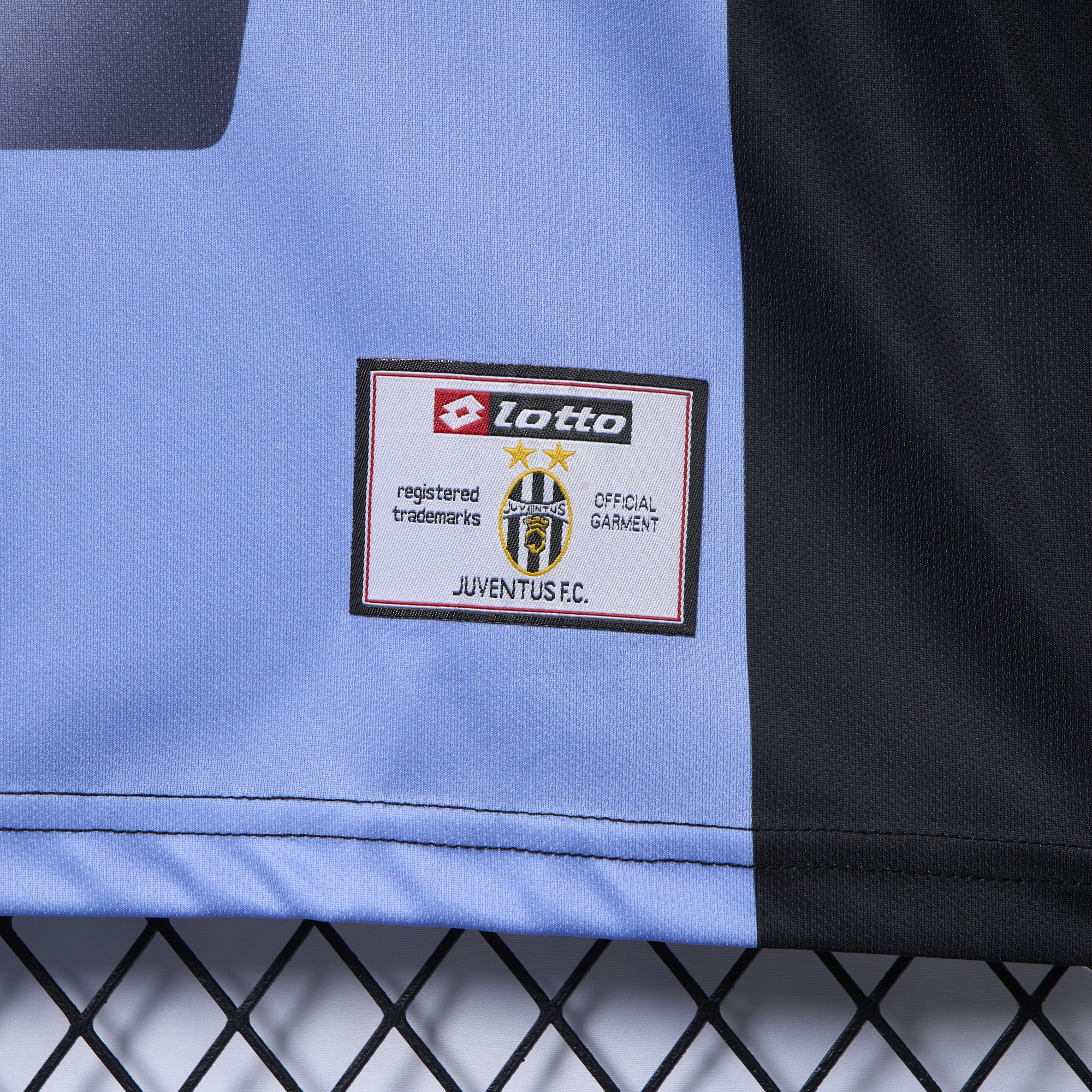 AlphaJersey-Retro Juventus 2002-03 Blue Goalkeeper Jersey