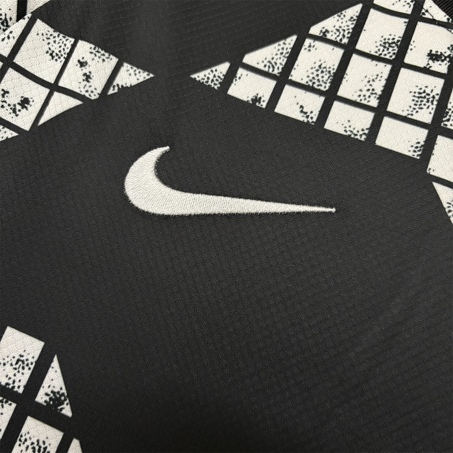 AlphaJersey-Corinthians 2025-26 White And Black Pre-Match Jersey - Fans Version