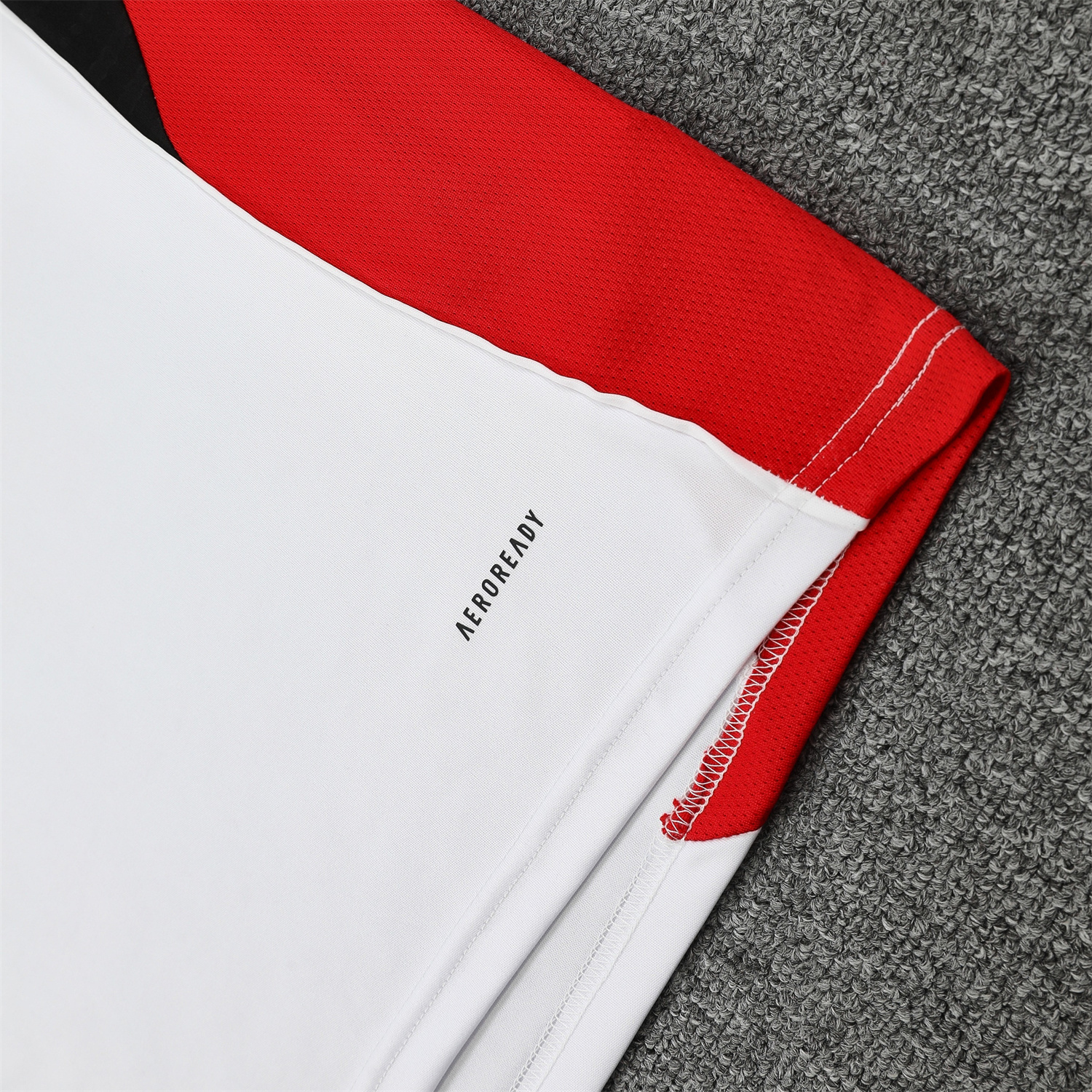 AlphaJersey-Manchester United 25-26 Short-Sleeve Training Set - Red Black Blocks White Top & Black Shorts