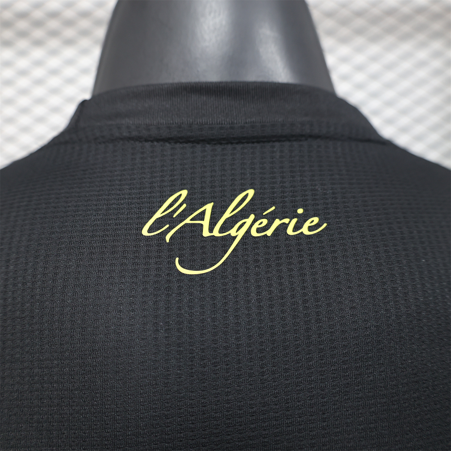 AlphaJersey-Algeria 25-26 Pure Black Jersey with Yellow Line - Player Version