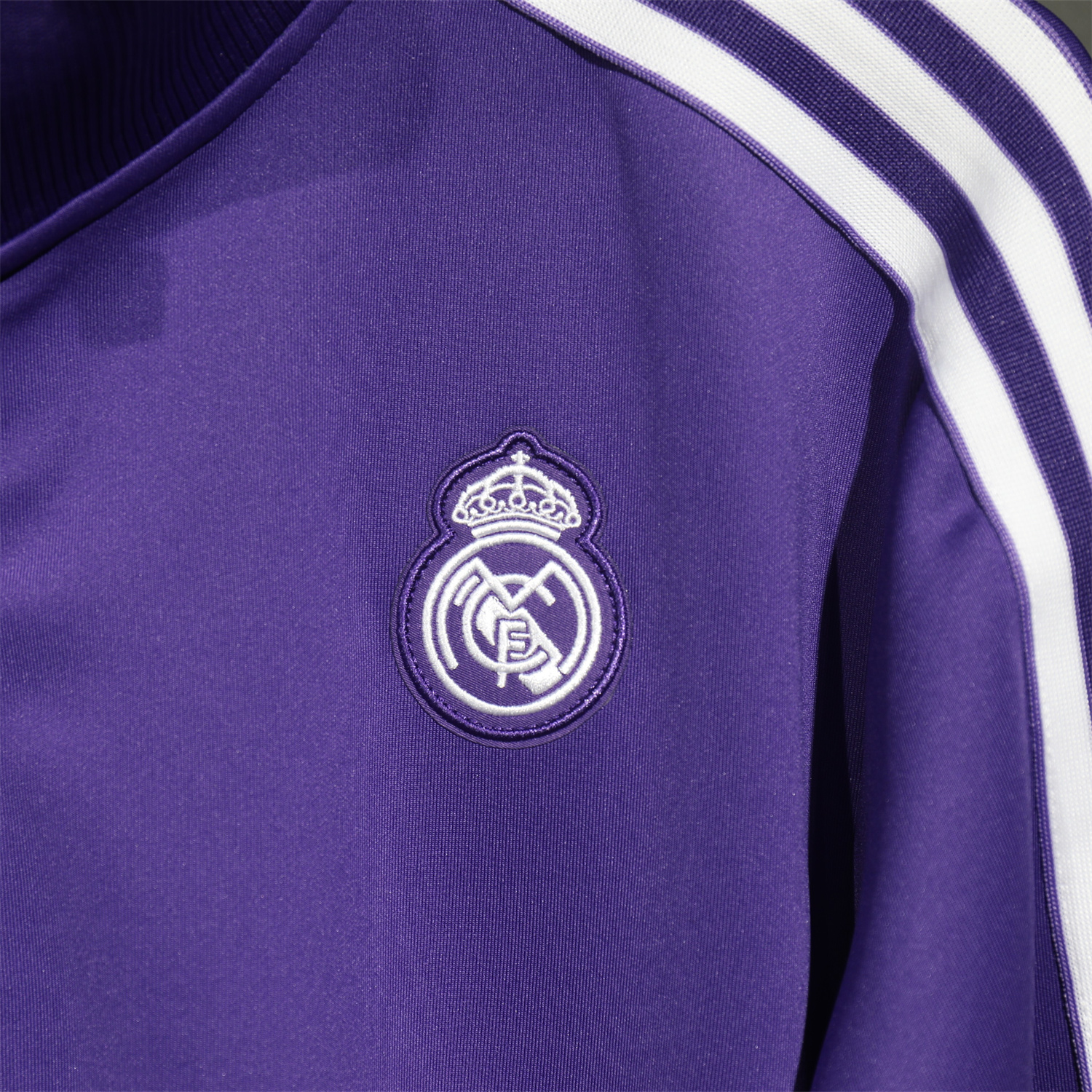 AlphaJersey-Real Madrid 25-26 White Lines Training Set - Purple Top and Purple Pants