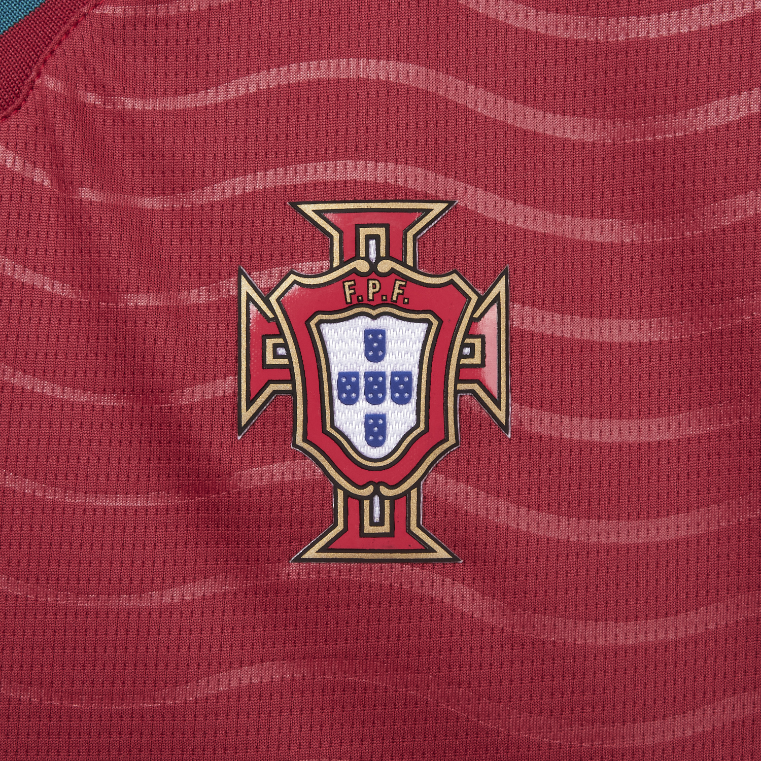 AlphaJersey-Women's Portugal 2026 Home Cropped Jersey