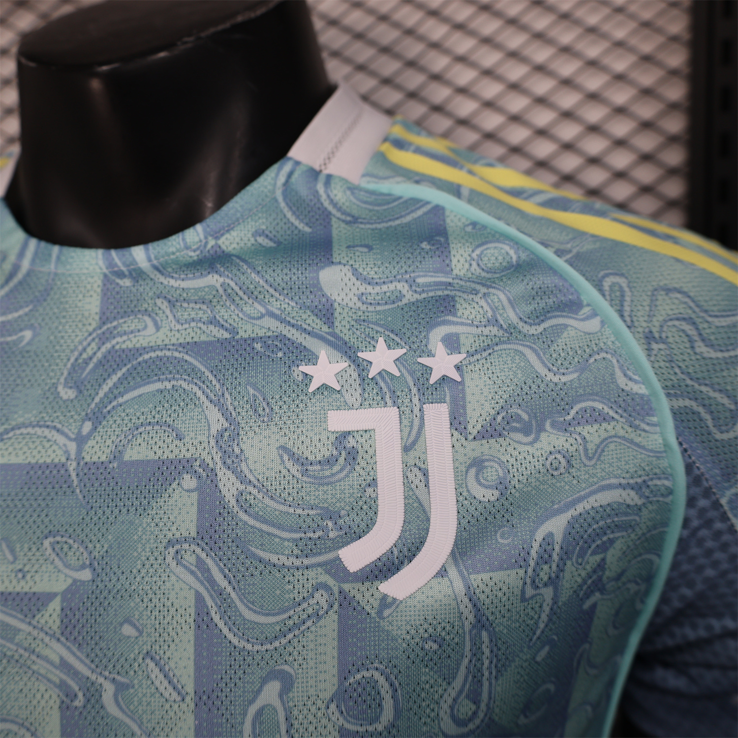 AlphaJersey-Juventus 25-26 Away Jersey - Player Version
