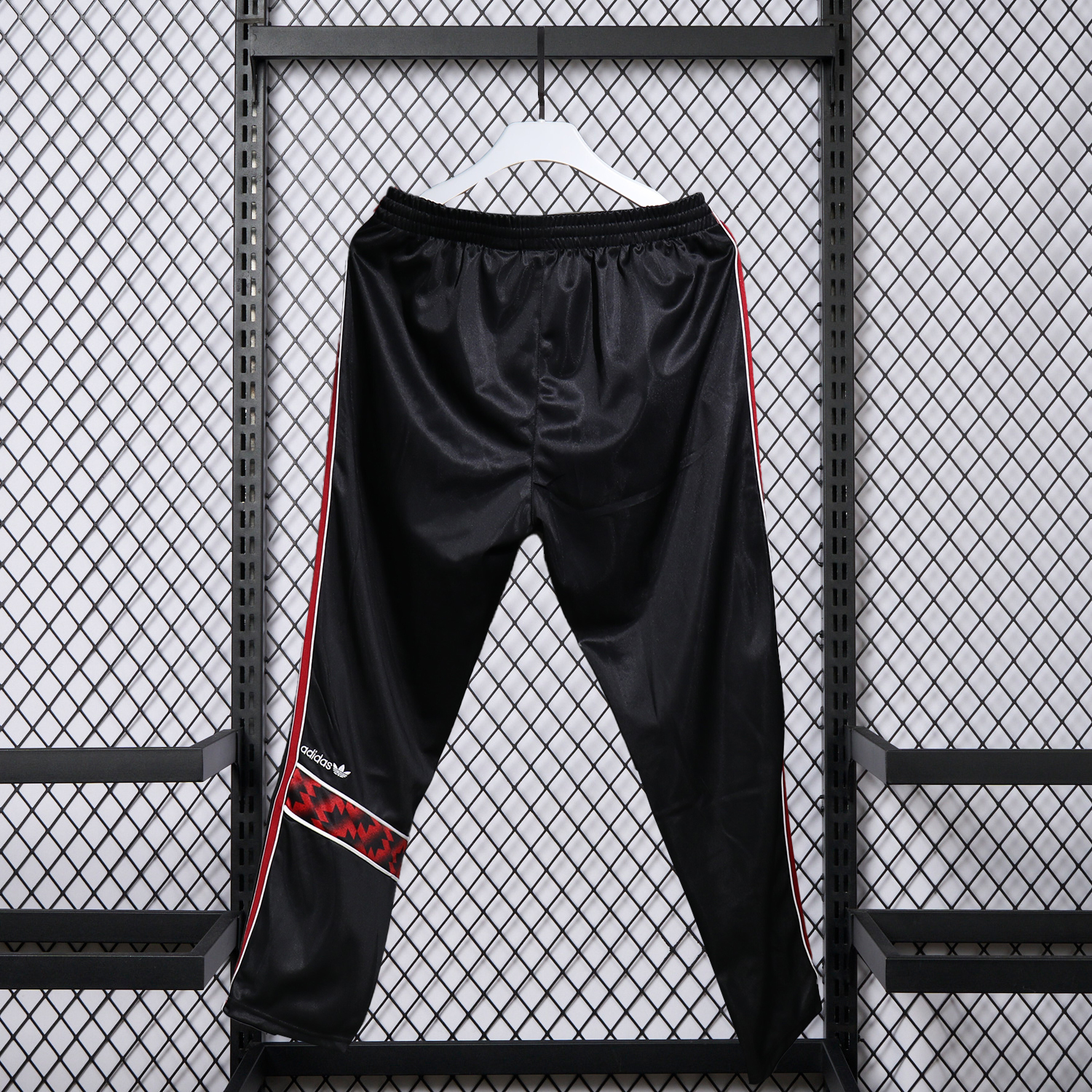 AlphaJersey-Manchester United 25-26 Training Set - Red Black Top and Black Pants