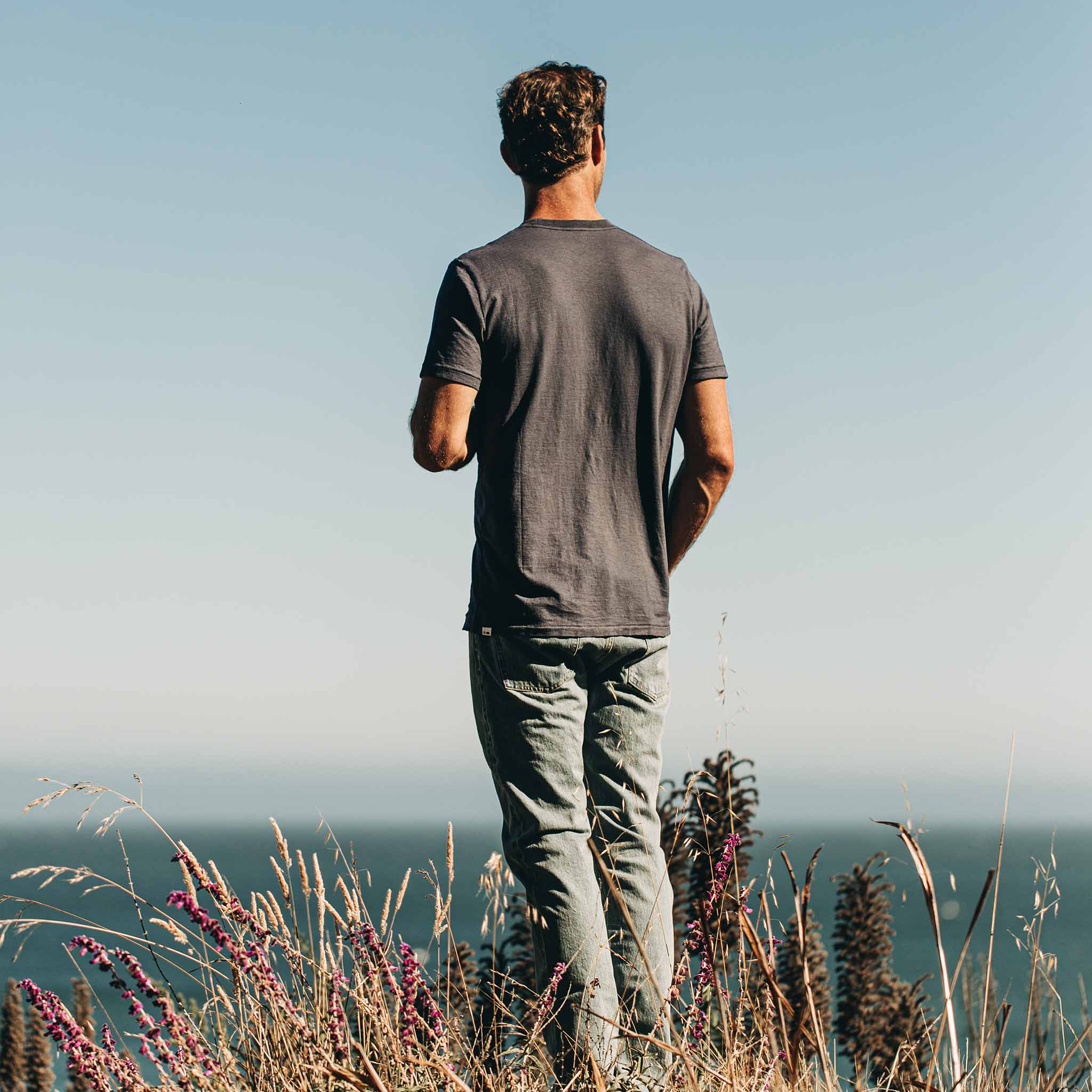 The Cotton Hemp Tee in Navy | Modern Menswear by yycbvcnbmmnbm