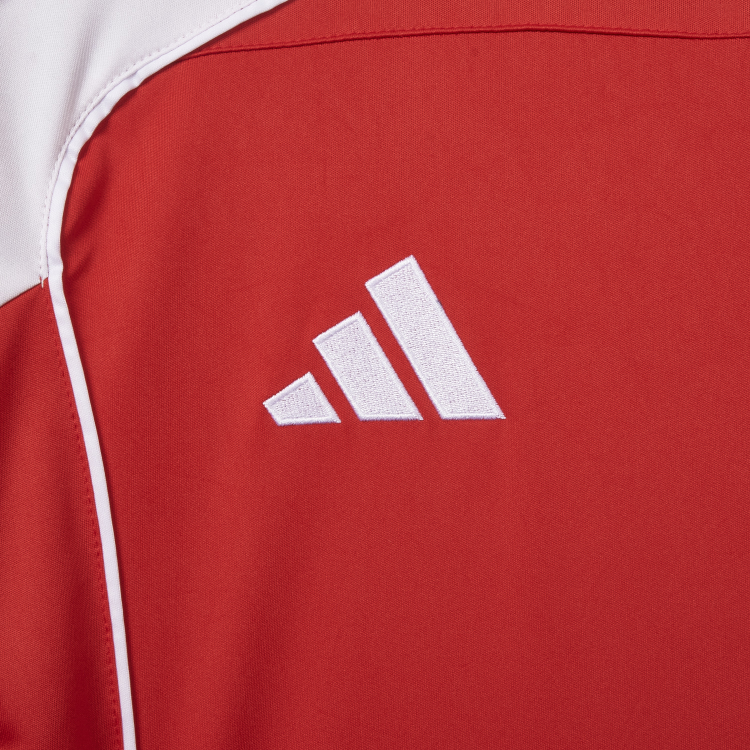 AlphaJersey-Bayern Munich 25-26 Red Urban Purist T-Shirt - Fans Version