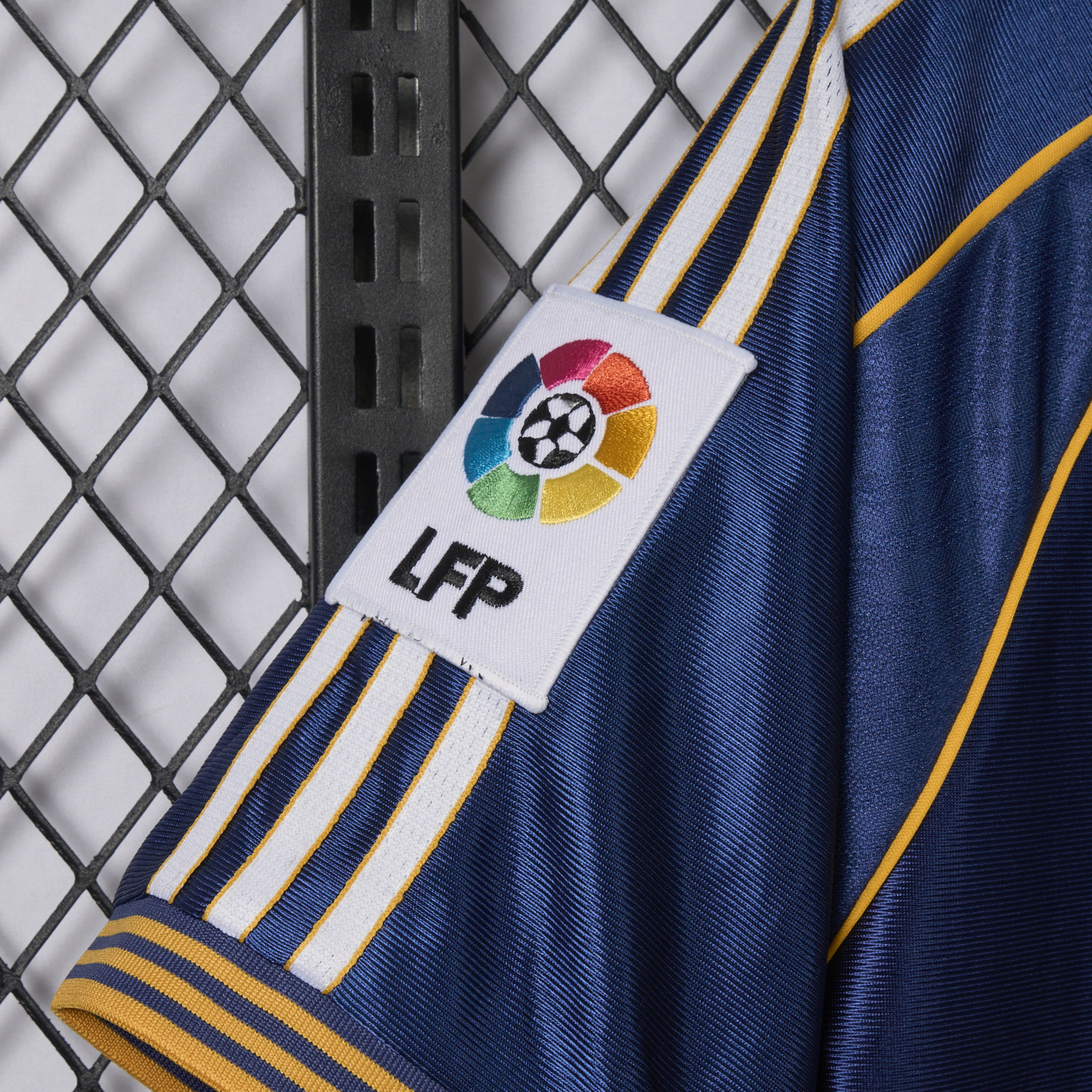 AlphaJersey-Retro Real Madrid 1998-99 Third Jersey