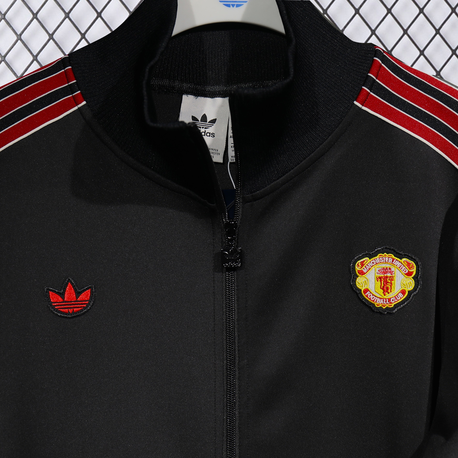 AlphaJersey-Manchester United 25-26 Red Lines Training Set - Black Top and Black Pants