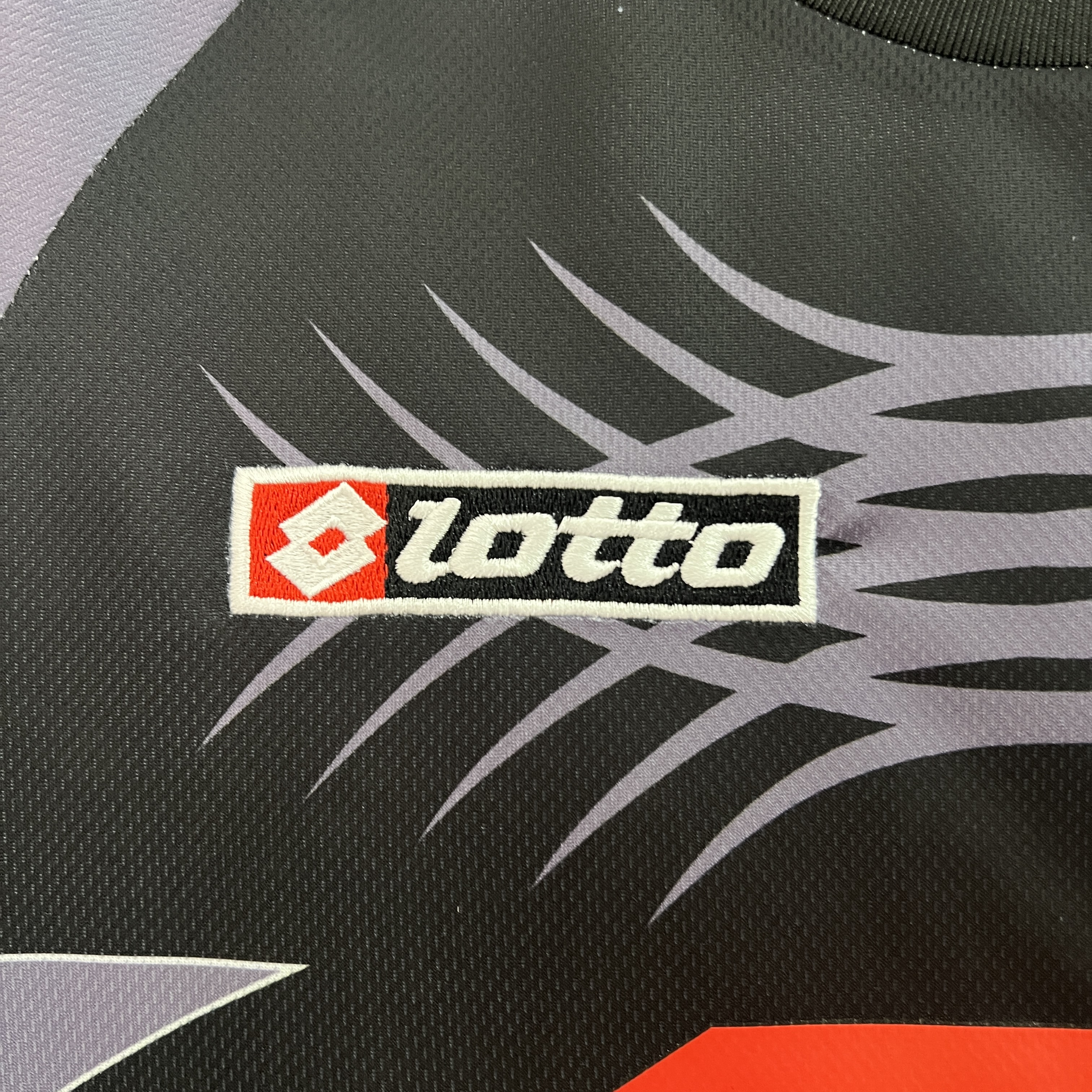 AlphaJersey-Retro Juventus 2001-02 Black Goalkeeper Jersey