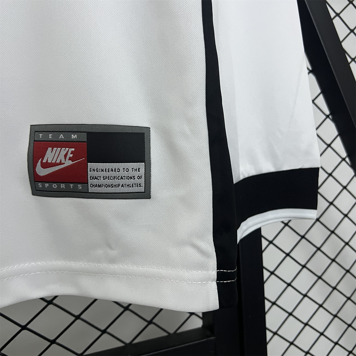 AlphaJersey-Retro Colo Colo 1998-99 Home Long Sleeves Jersey