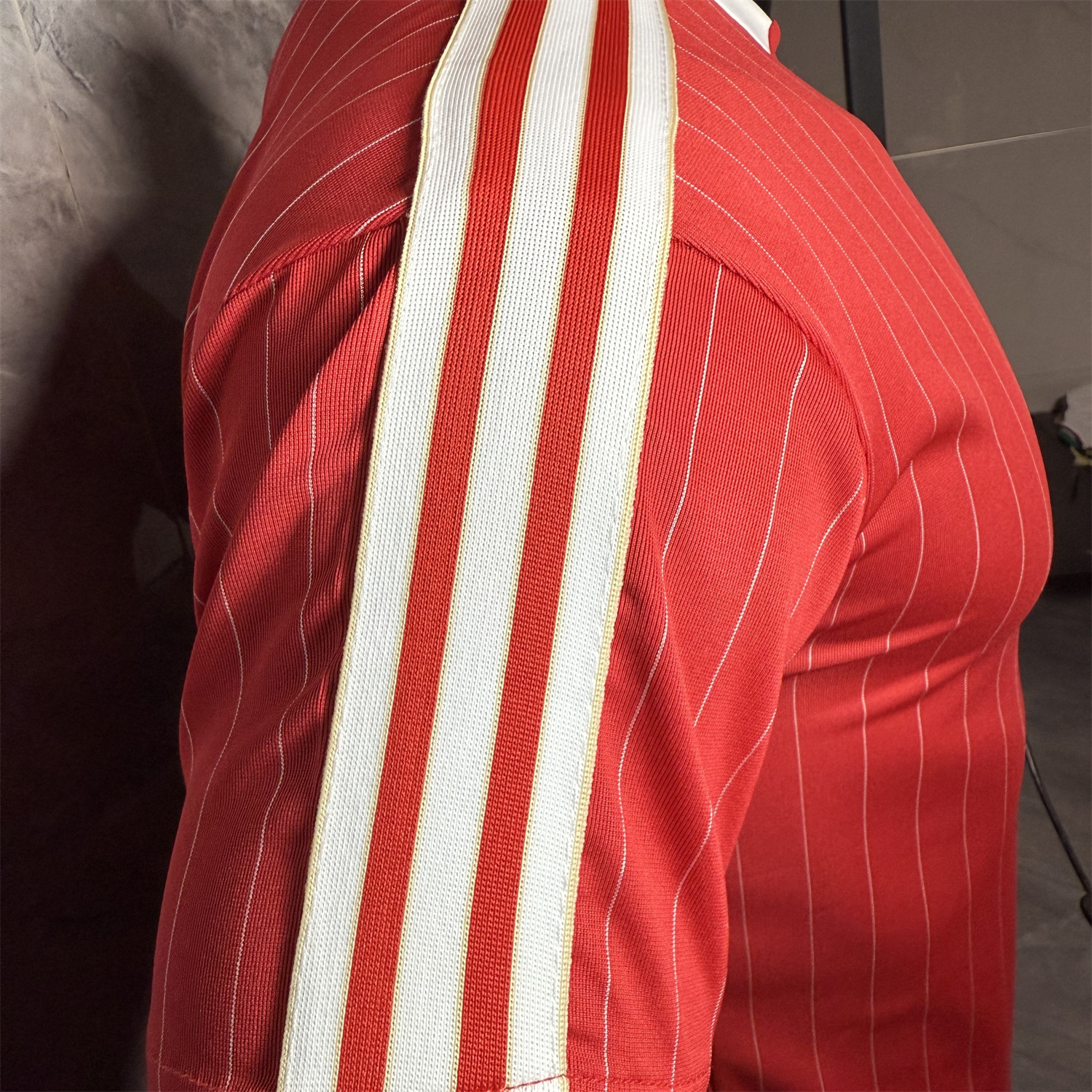 AlphaJersey-Bayern Munich 25-26 Trefoil Red And White Travel Jersey - Player Version