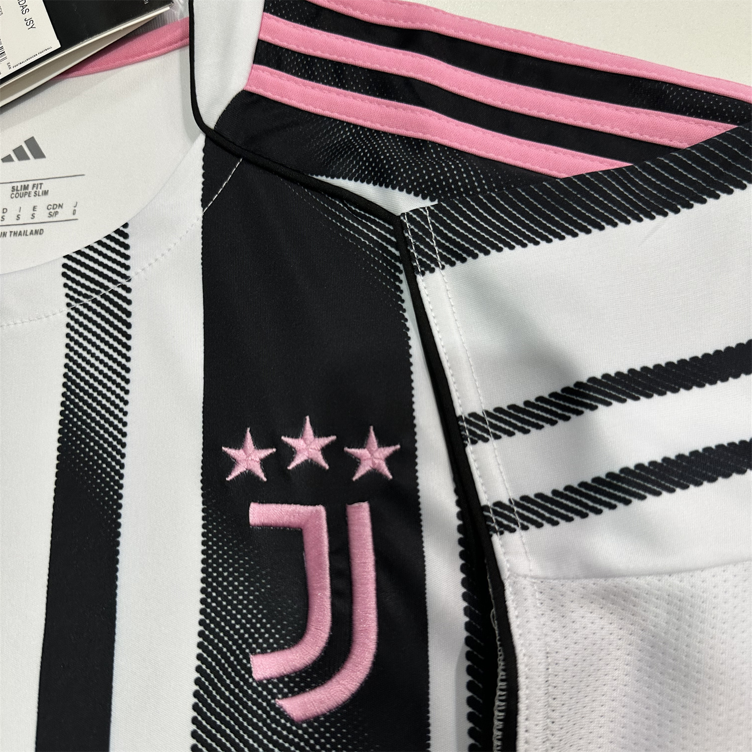AlphaJersey-Juventus 25-26 Home Unsponsored Jersey - Fans Version