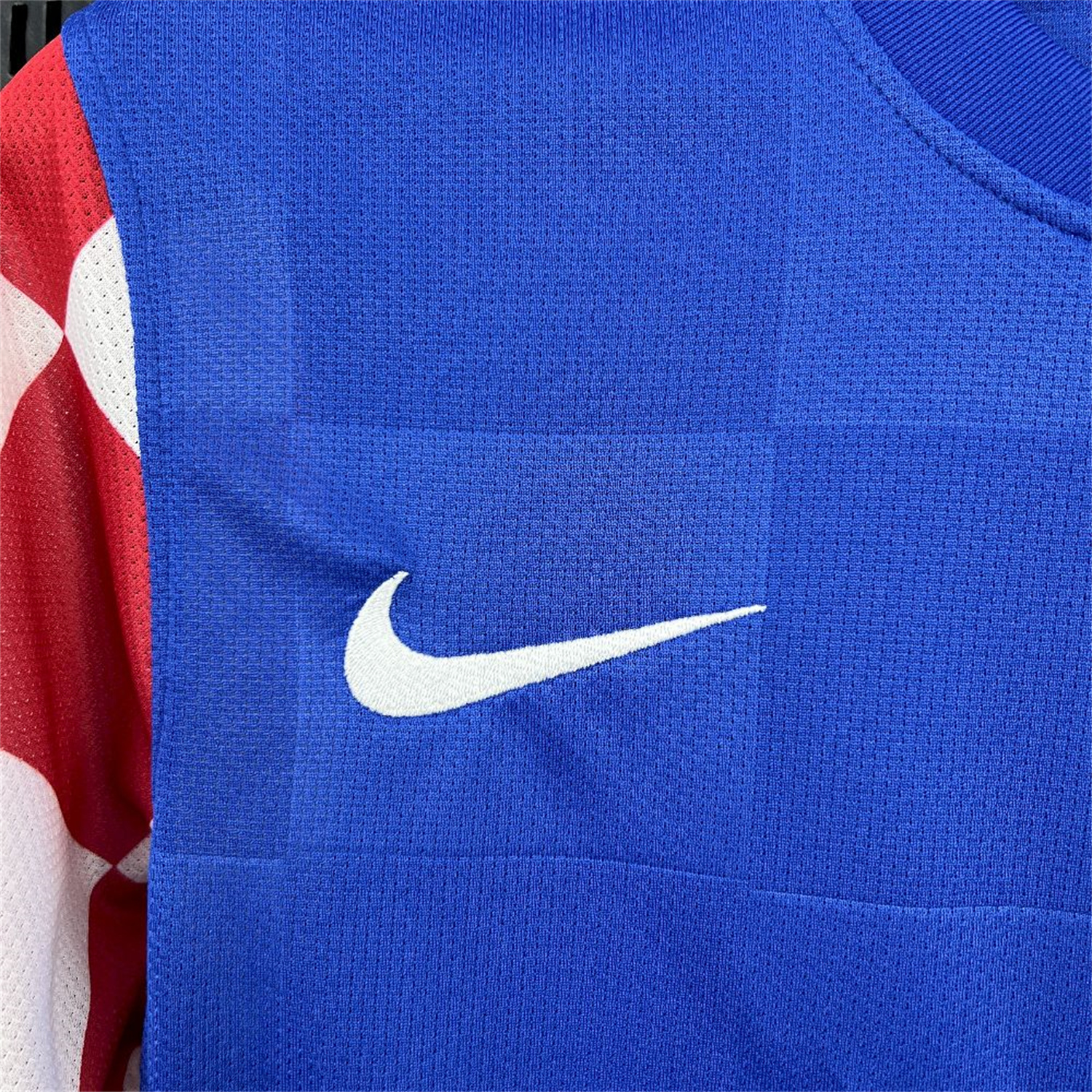 AlphaJersey-Retro Croatia 2010 Away Jersey