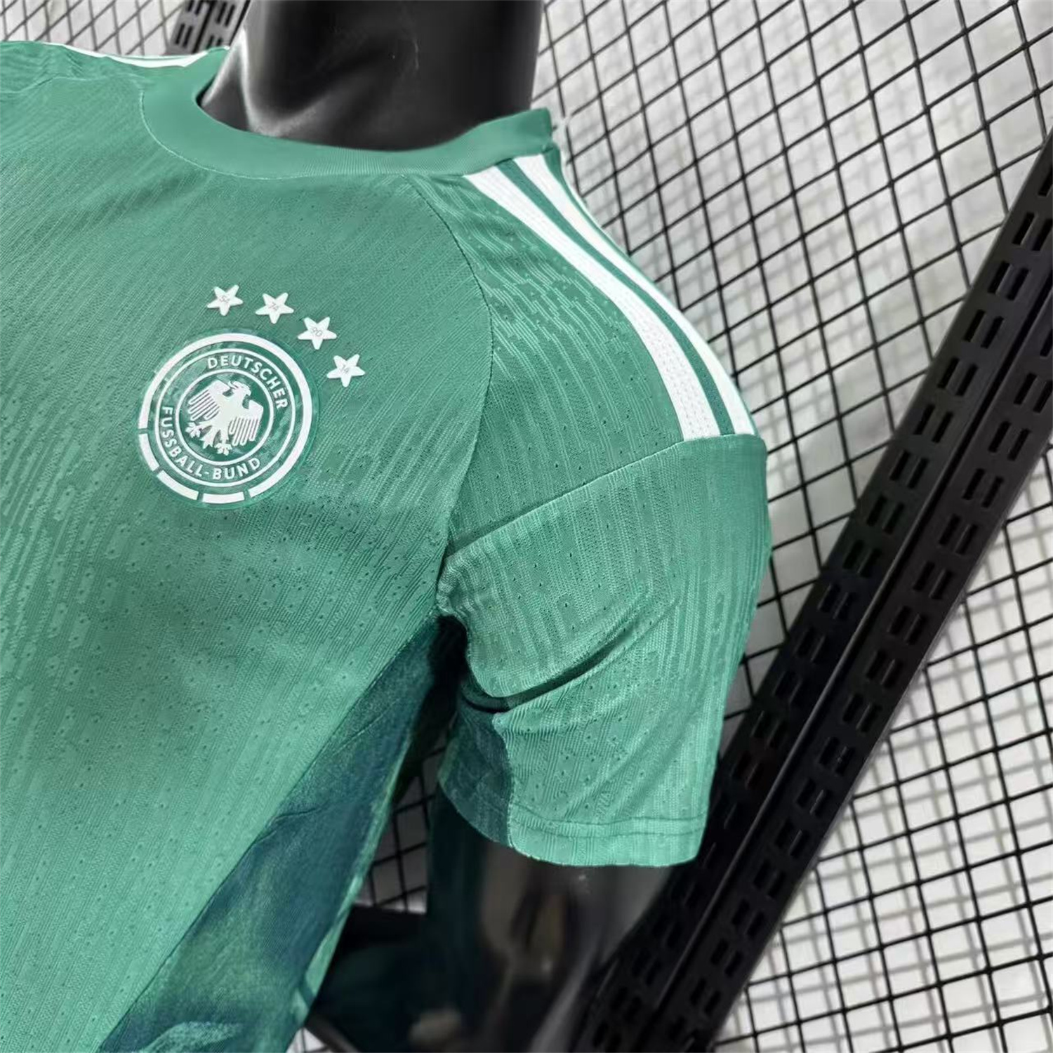 AlphaJersey-Germany 2026 Green Goalkeeper Jersey - Player Version