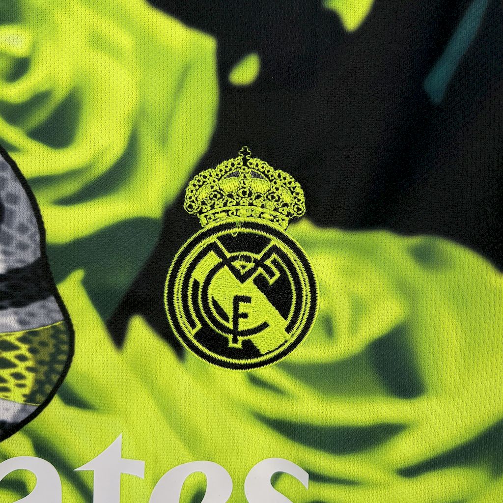 AlphaJersey-Real Madrid 25-26 Snake and Green Flowers Black Jersey - Fans Version