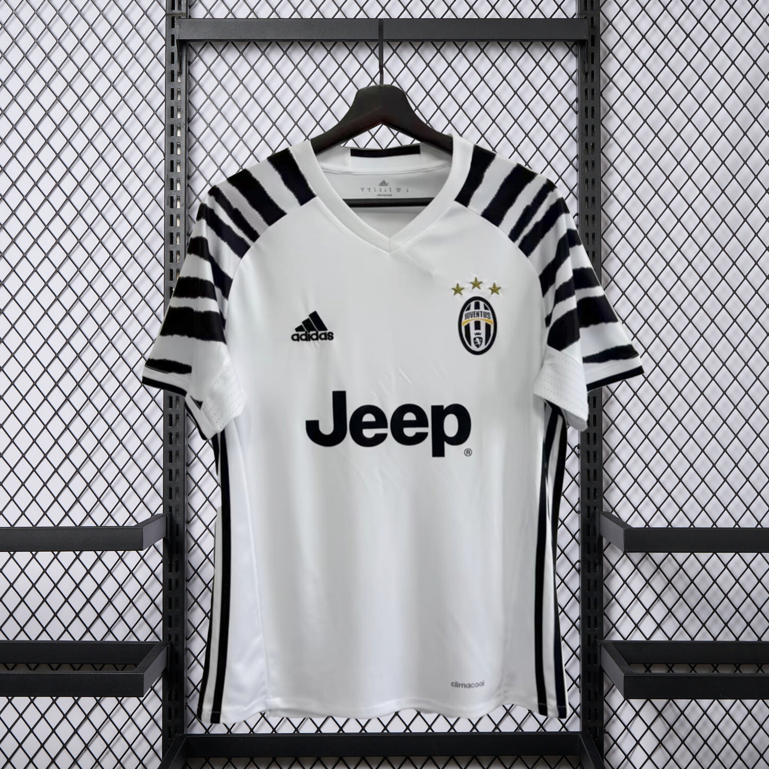 AlphaJersey-Retro Juventus 2016-17 Home Jersey