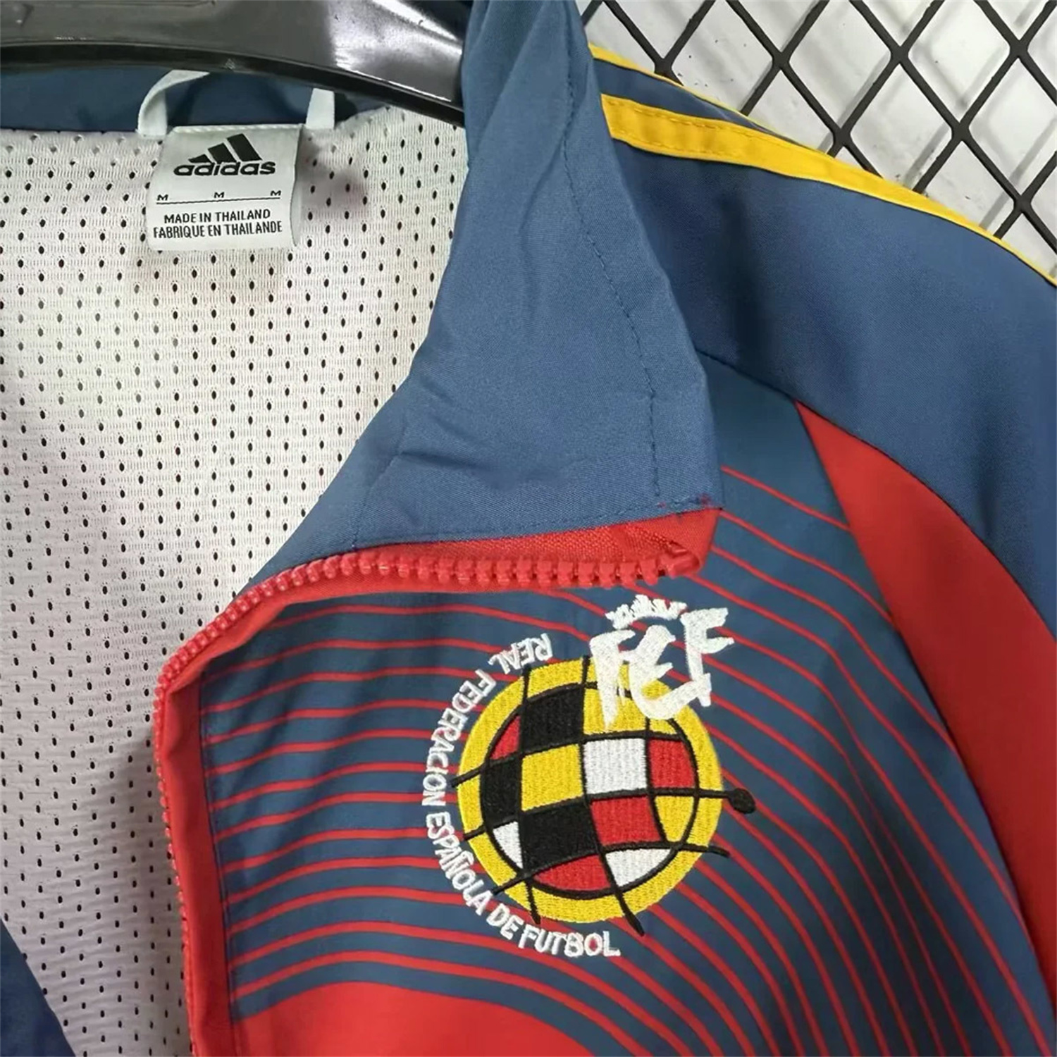 AlphaJersey-Retro Spain 2007 Red And Blue Windbreaker